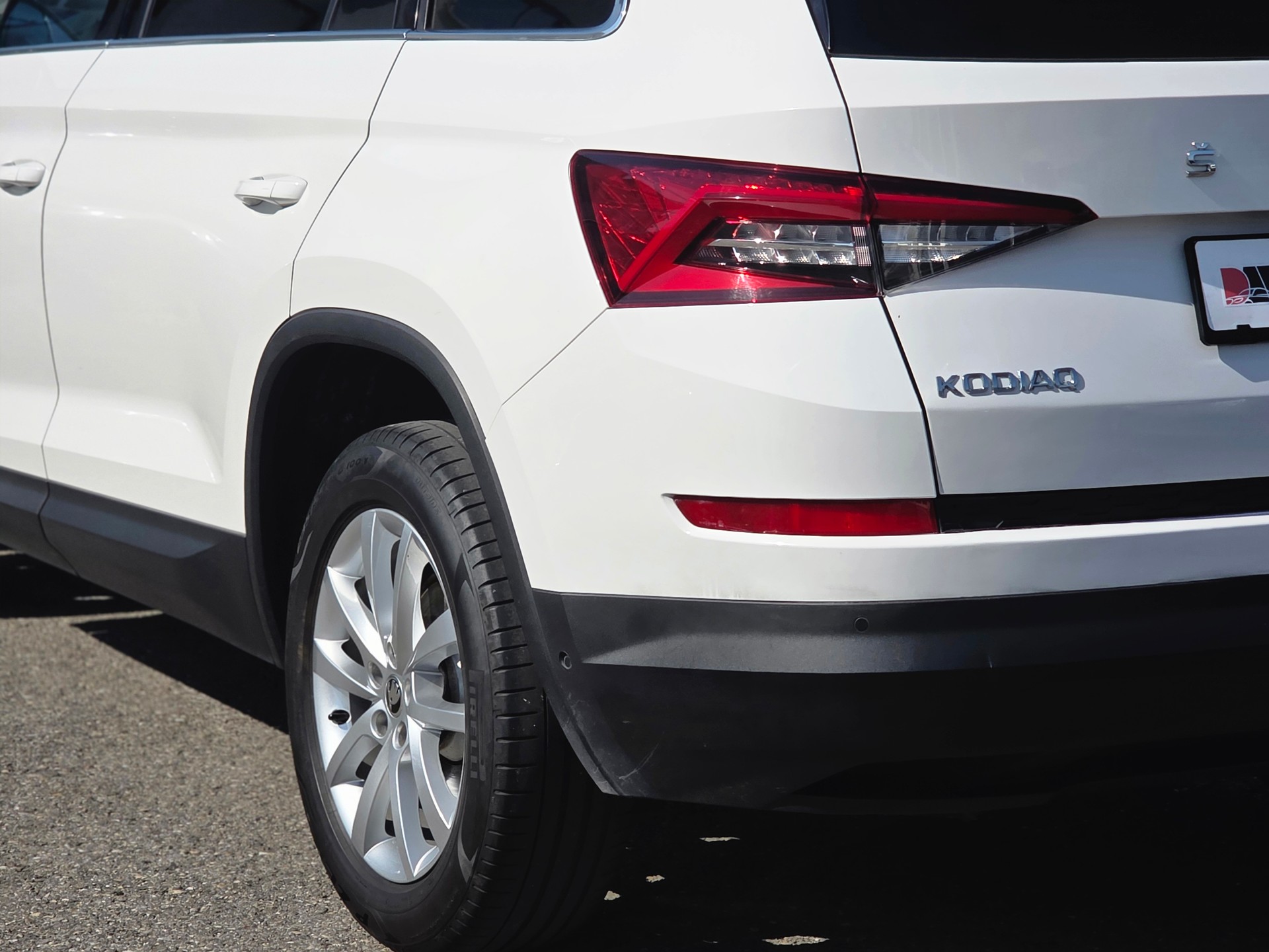 SKODA Kodiaq 2.0 TDI SCR Style 4x4 DSG * CH-Fahrzeug * Ab Service inkl. Zahnriemen + WP * Frisch ab MFK *-image-6