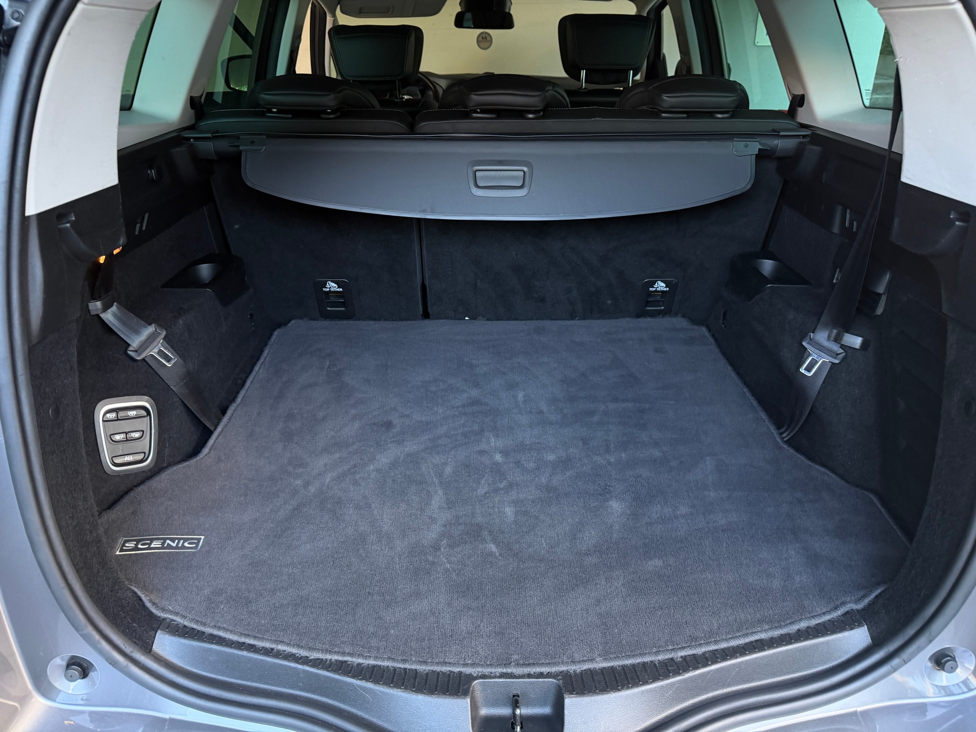 RENAULT 1.5 dCi Hybrid Assist Bose-image-4
