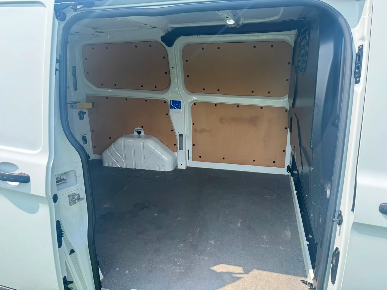 FORD Transit Custom Van 270 L1H1 Trend-image-6