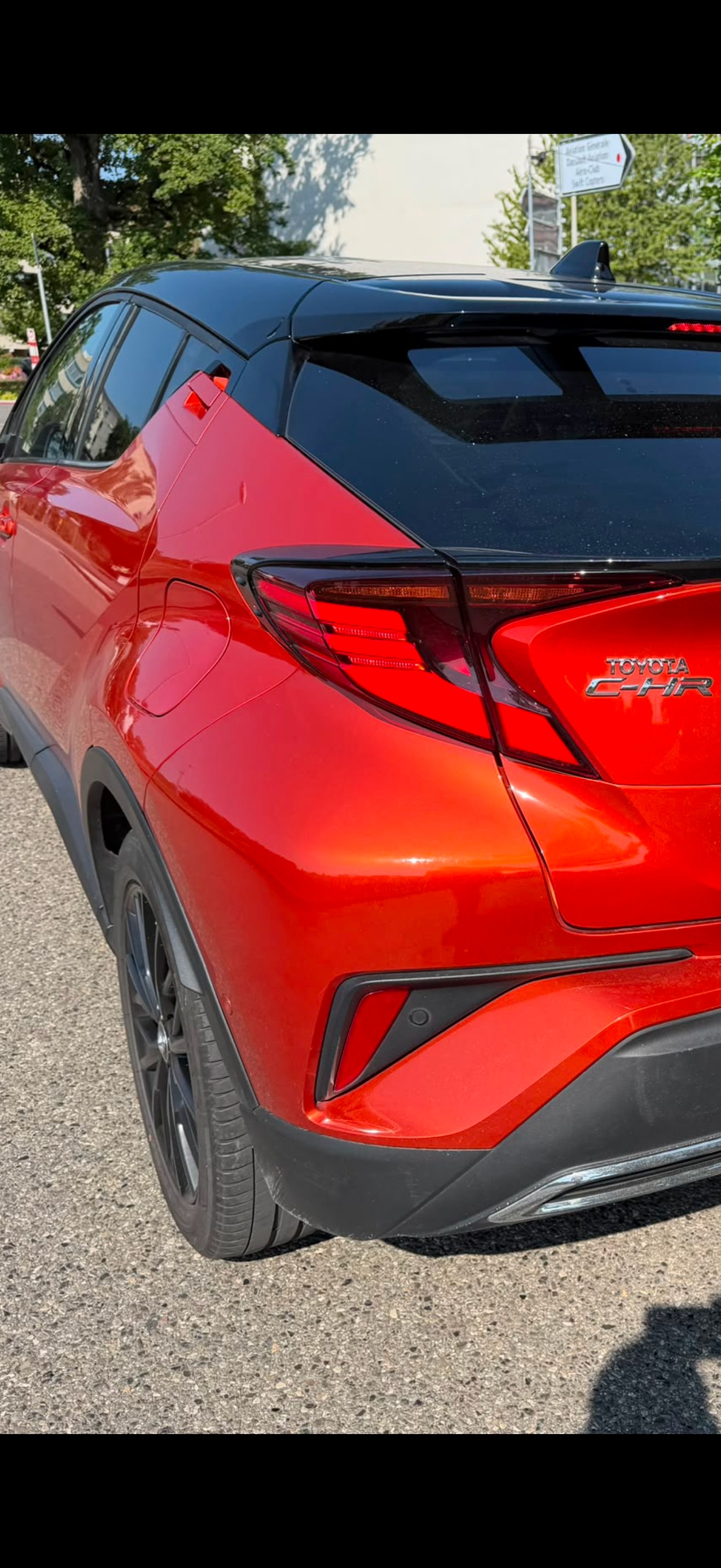 TOYOTA C-HR 2.0 HSD CVT Style-showroom-element-1