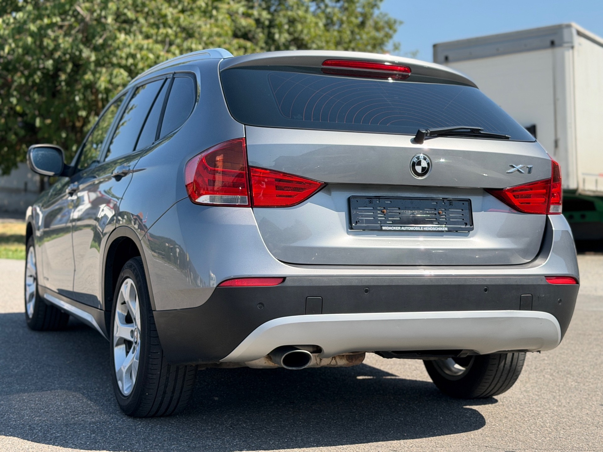 BMW X1 sDrive 18i-image-5