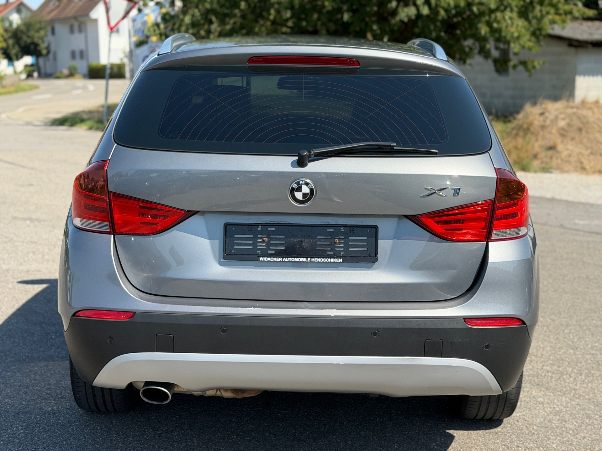 BMW X1 sDrive 18i-image-4
