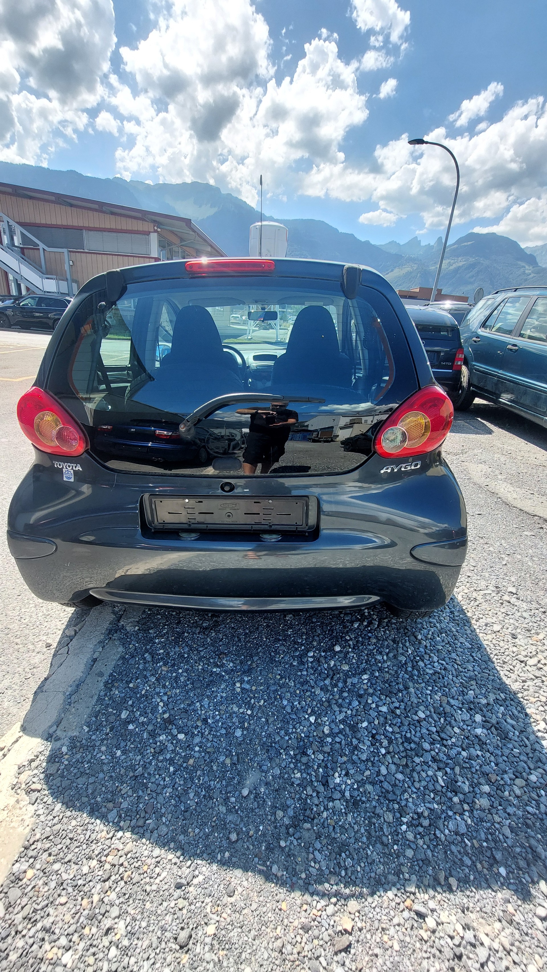TOYOTA Aygo 1.0 Linea Sol-image-1