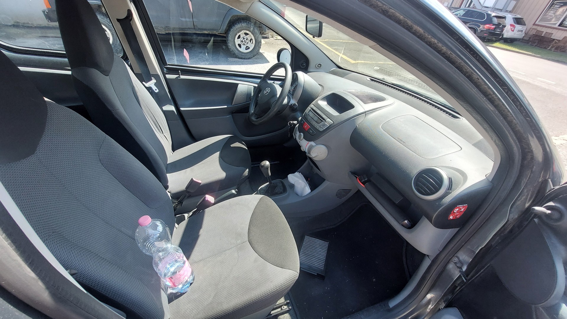 TOYOTA Aygo 1.0 Linea Sol-image-2
