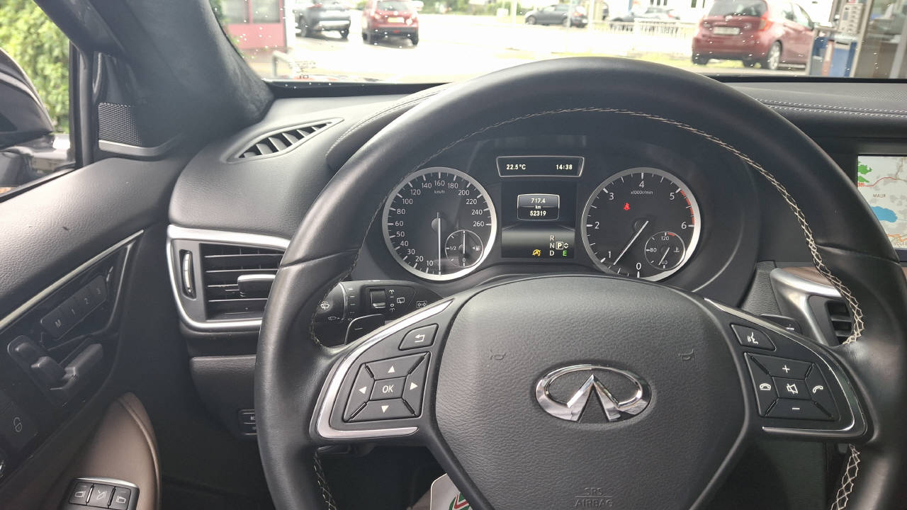 INFINITI QX30 2.2d Premium Tech DCT AWD-image-10