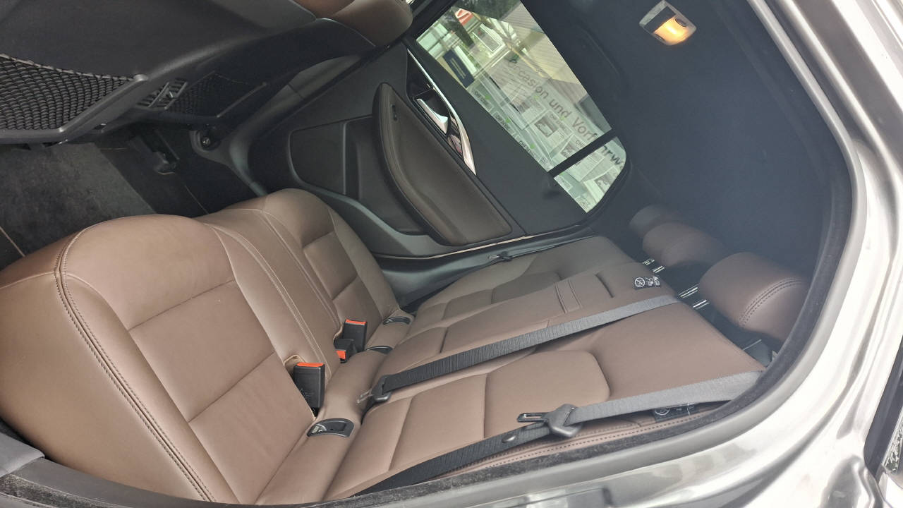 INFINITI QX30 2.2d Premium Tech DCT AWD-image-8