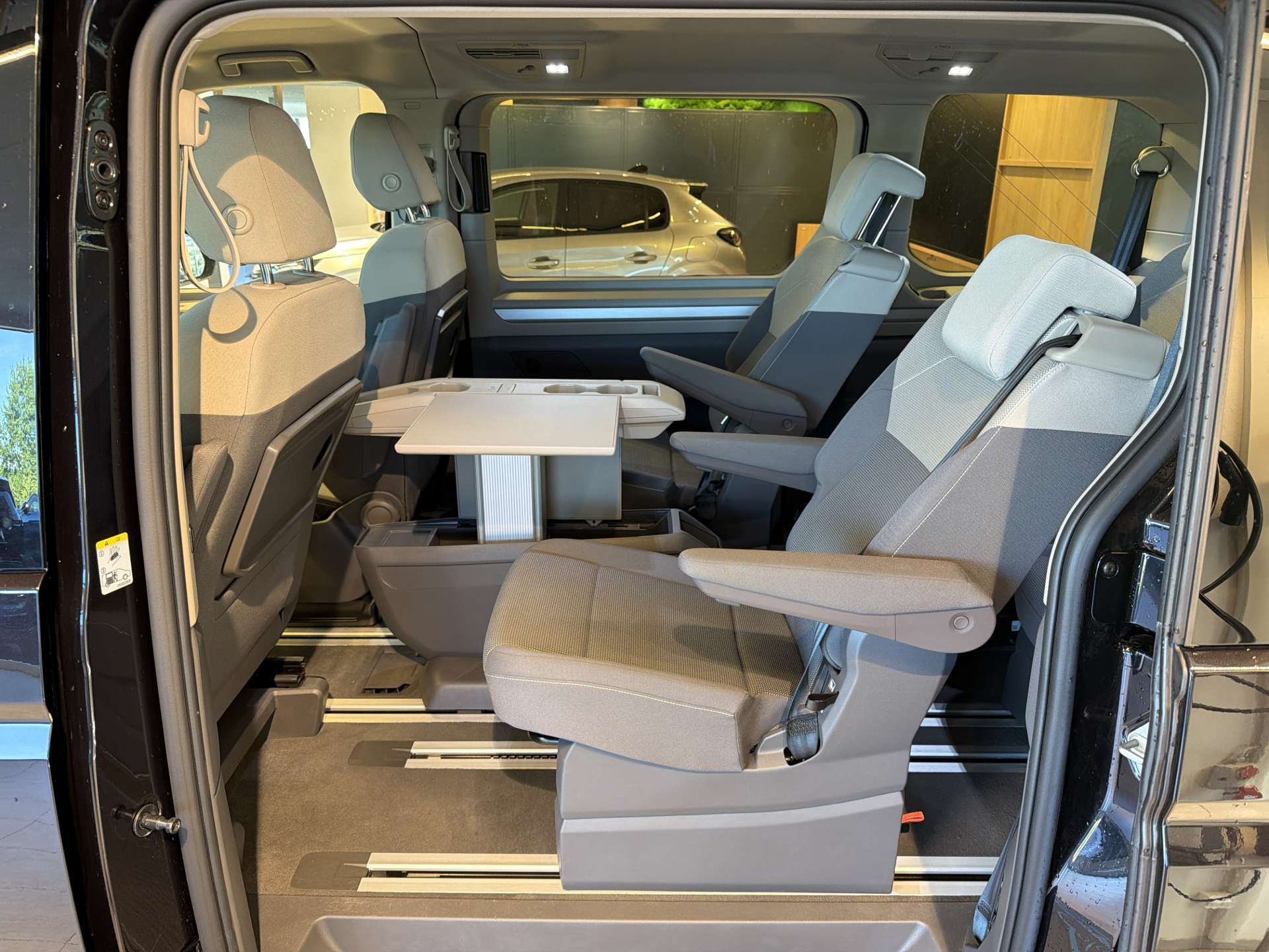 VW T7 Multivan 2.0 TDi Life 7-Plätzer DSG-Automat-image-6