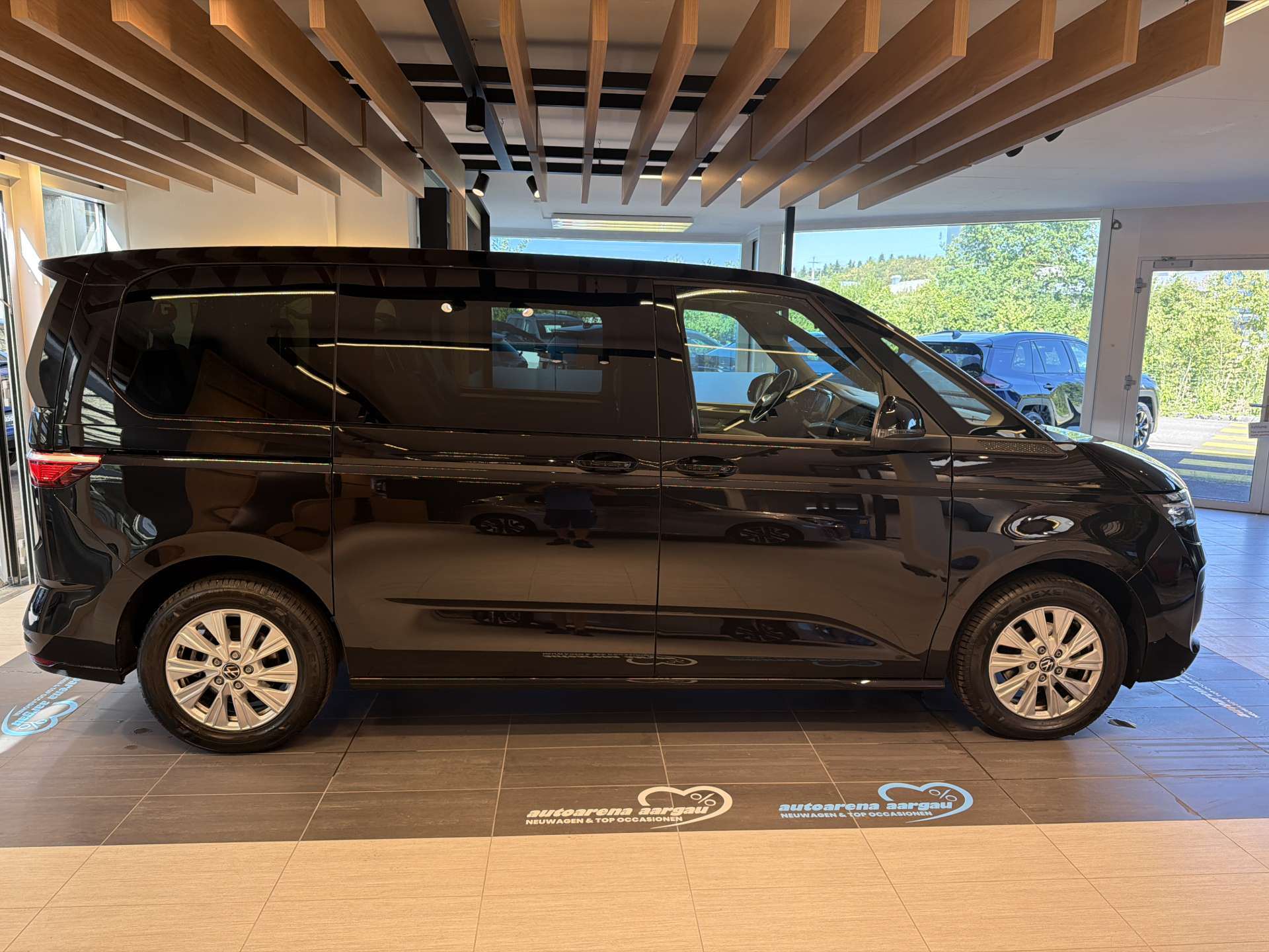 VW T7 Multivan 2.0 TDi Life 7-Plätzer DSG-Automat-image-11