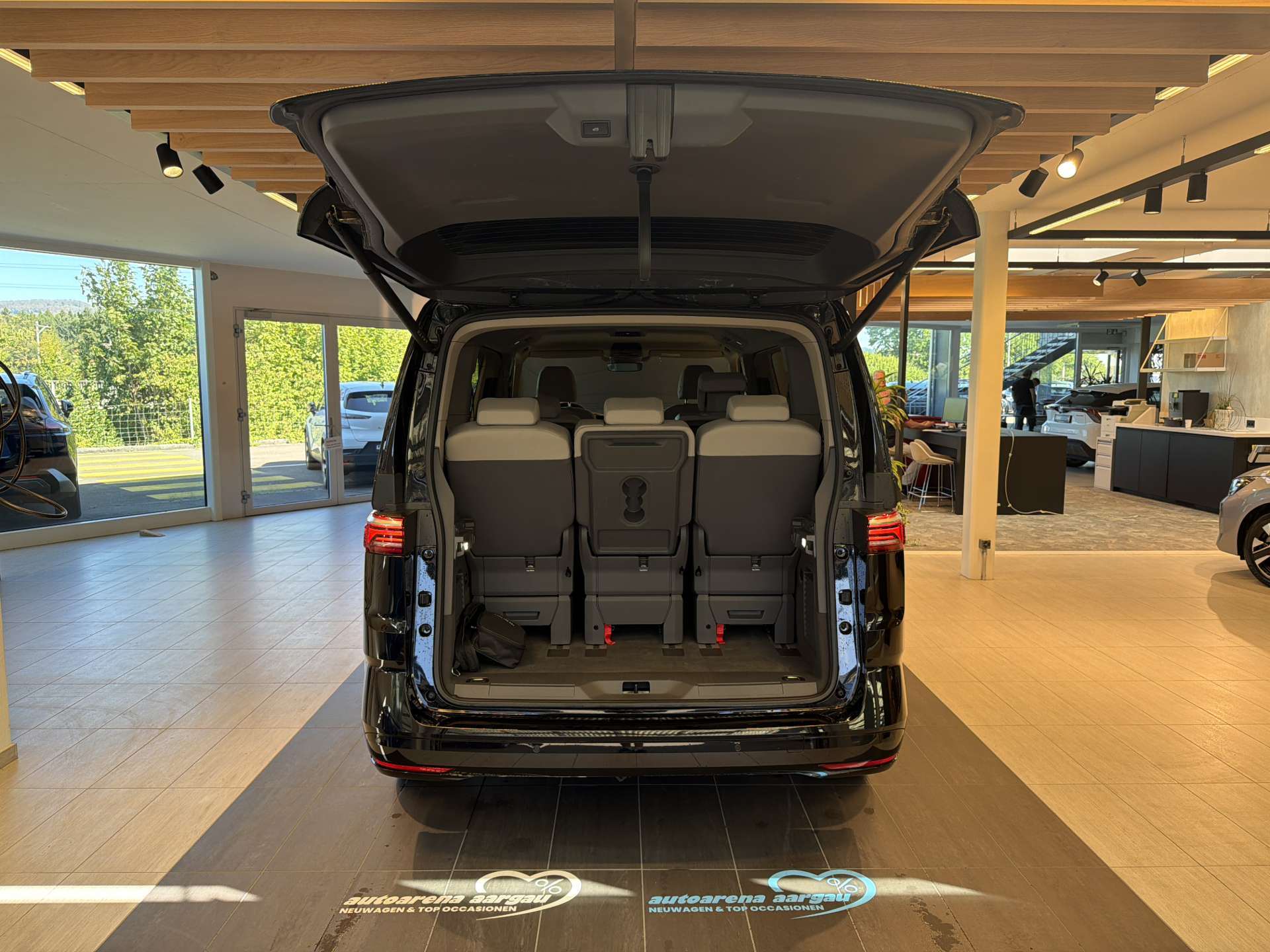 VW T7 Multivan 2.0 TDi Life 7-Plätzer DSG-Automat-image-7