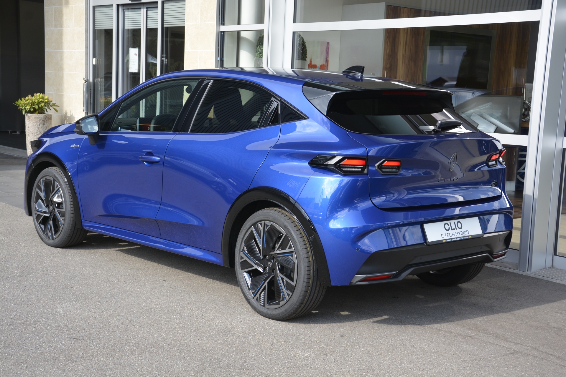 RENAULT CLIO esprit Alpine full hybrid E-Tech 160-image-3
