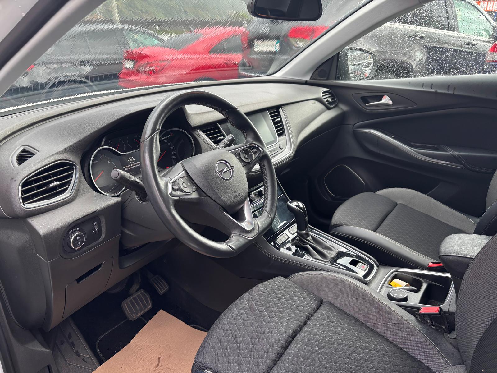 OPEL Grandland X 1.2i TP Ultimate Automatik-image-6