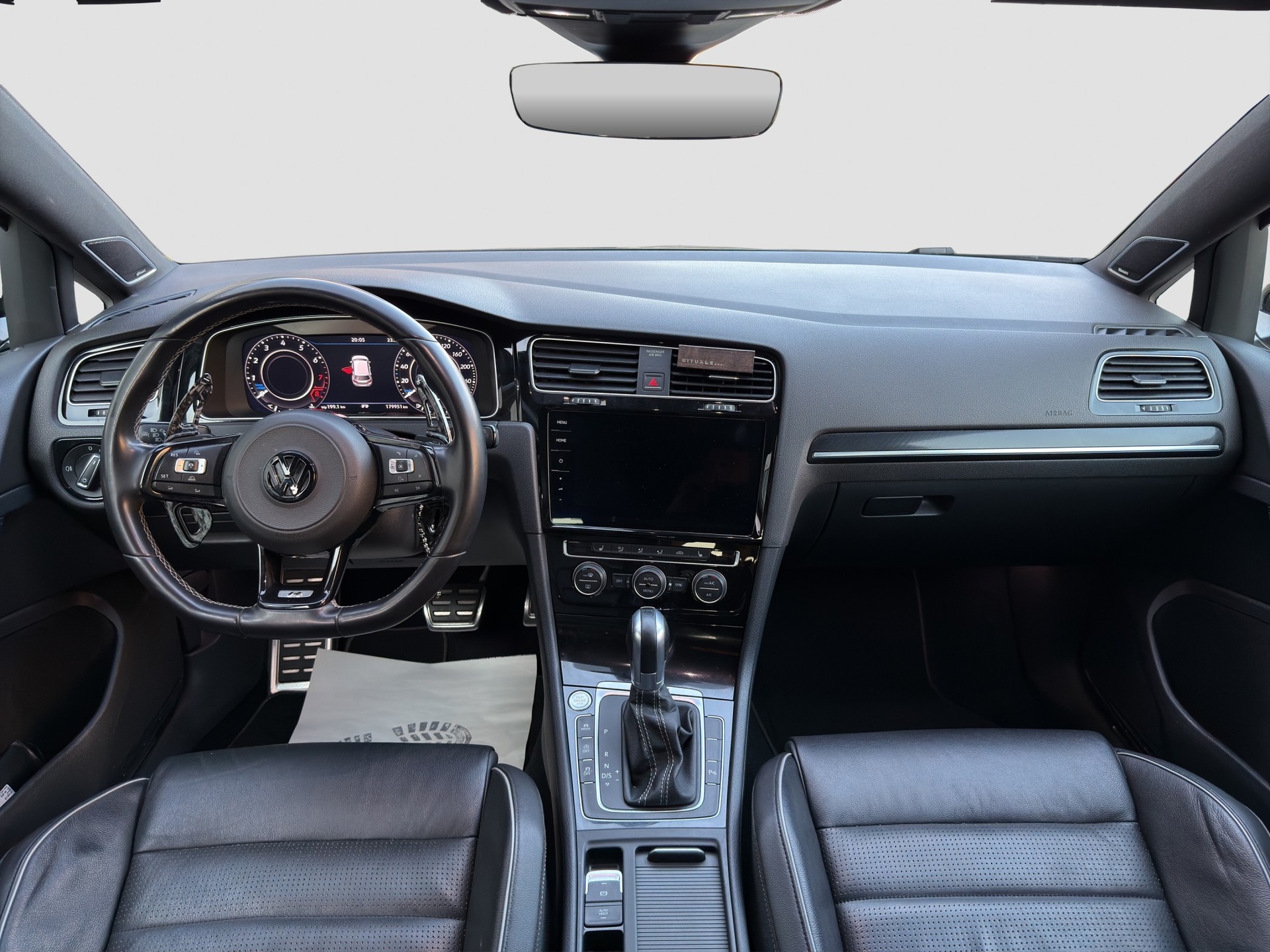 VW Golf 2.0 TSI R 4Motion DSG-image-10