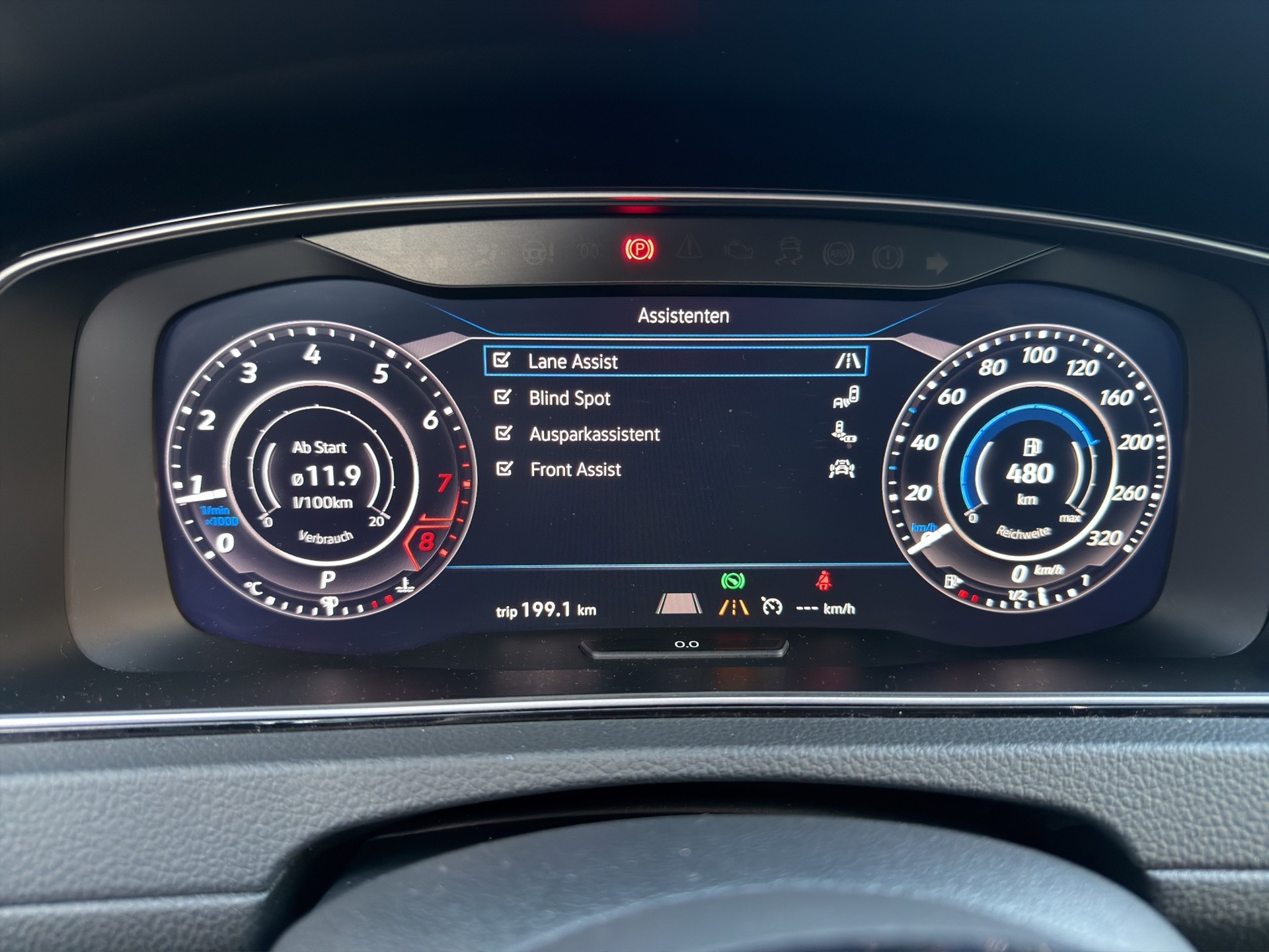 VW Golf 2.0 TSI R 4Motion DSG-image-15