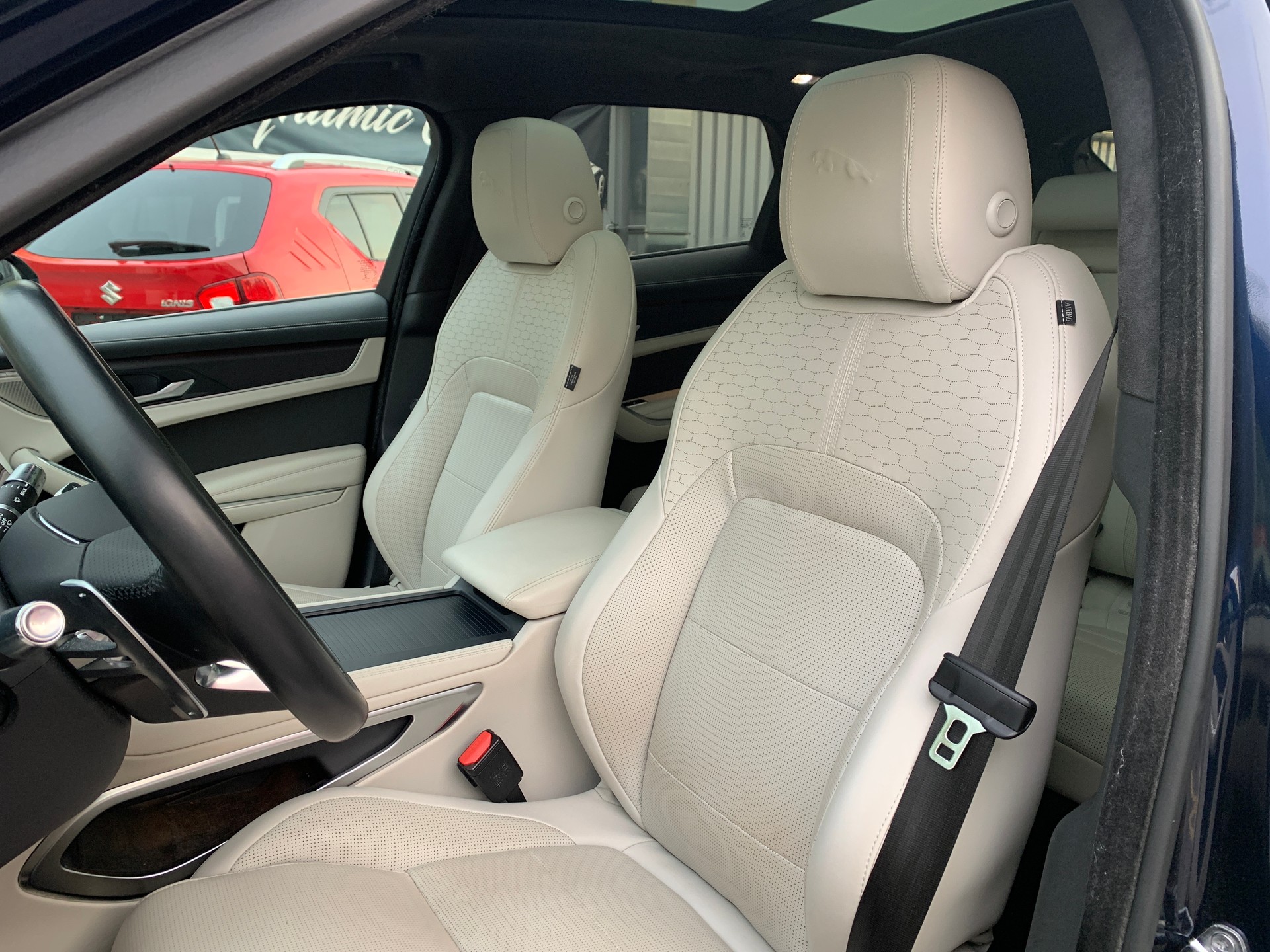 JAGUAR F-Pace 2.0 P250 R-Dynamic HSE AWD-image-7