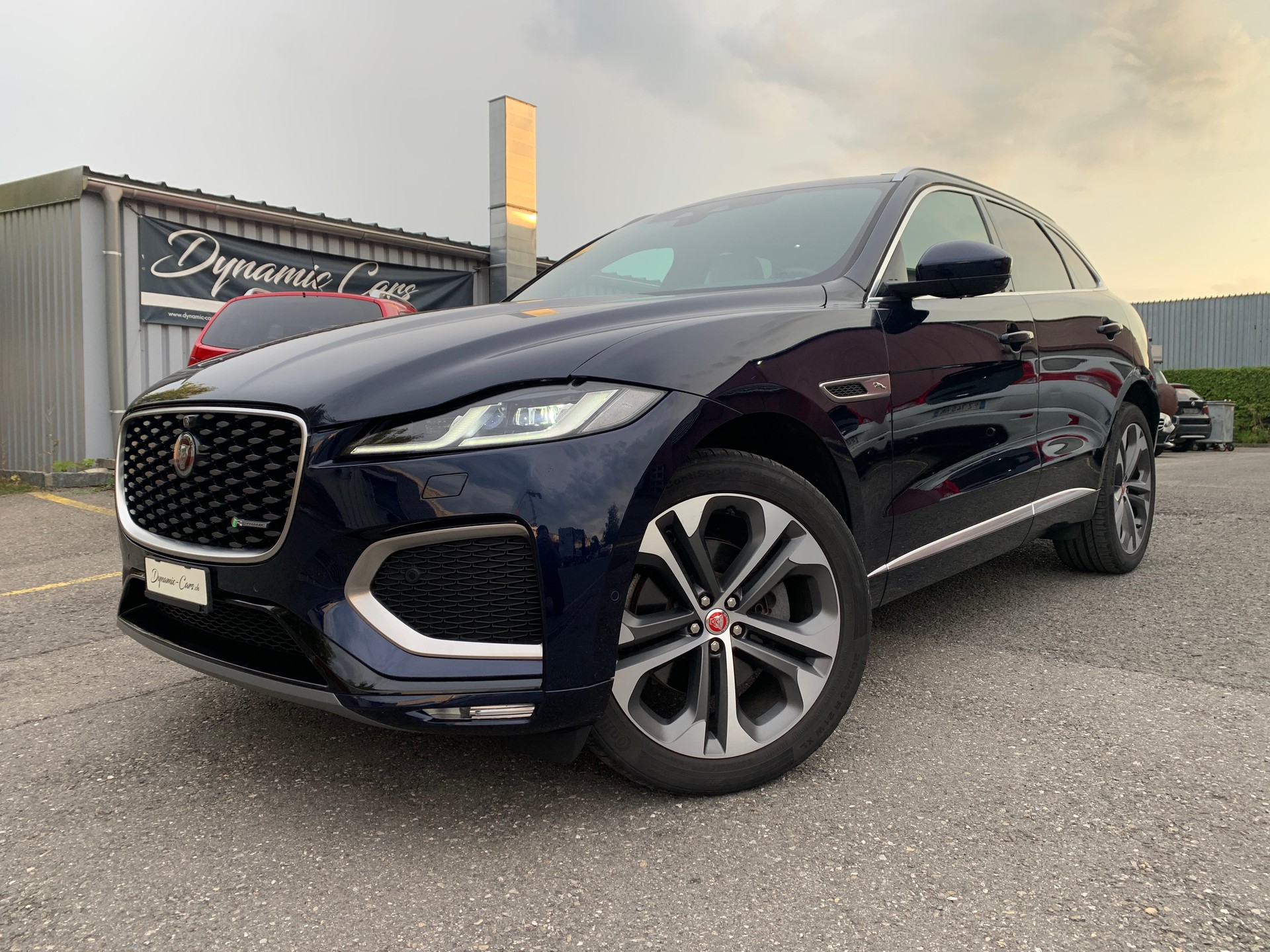 JAGUAR F-Pace 2.0 P250 R-Dynamic HSE AWD-image-0