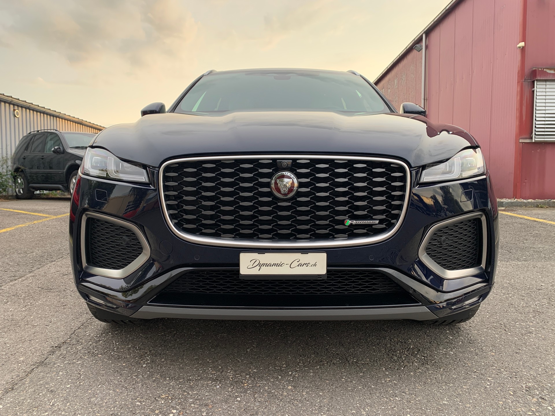 JAGUAR F-Pace 2.0 P250 R-Dynamic HSE AWD-image-1