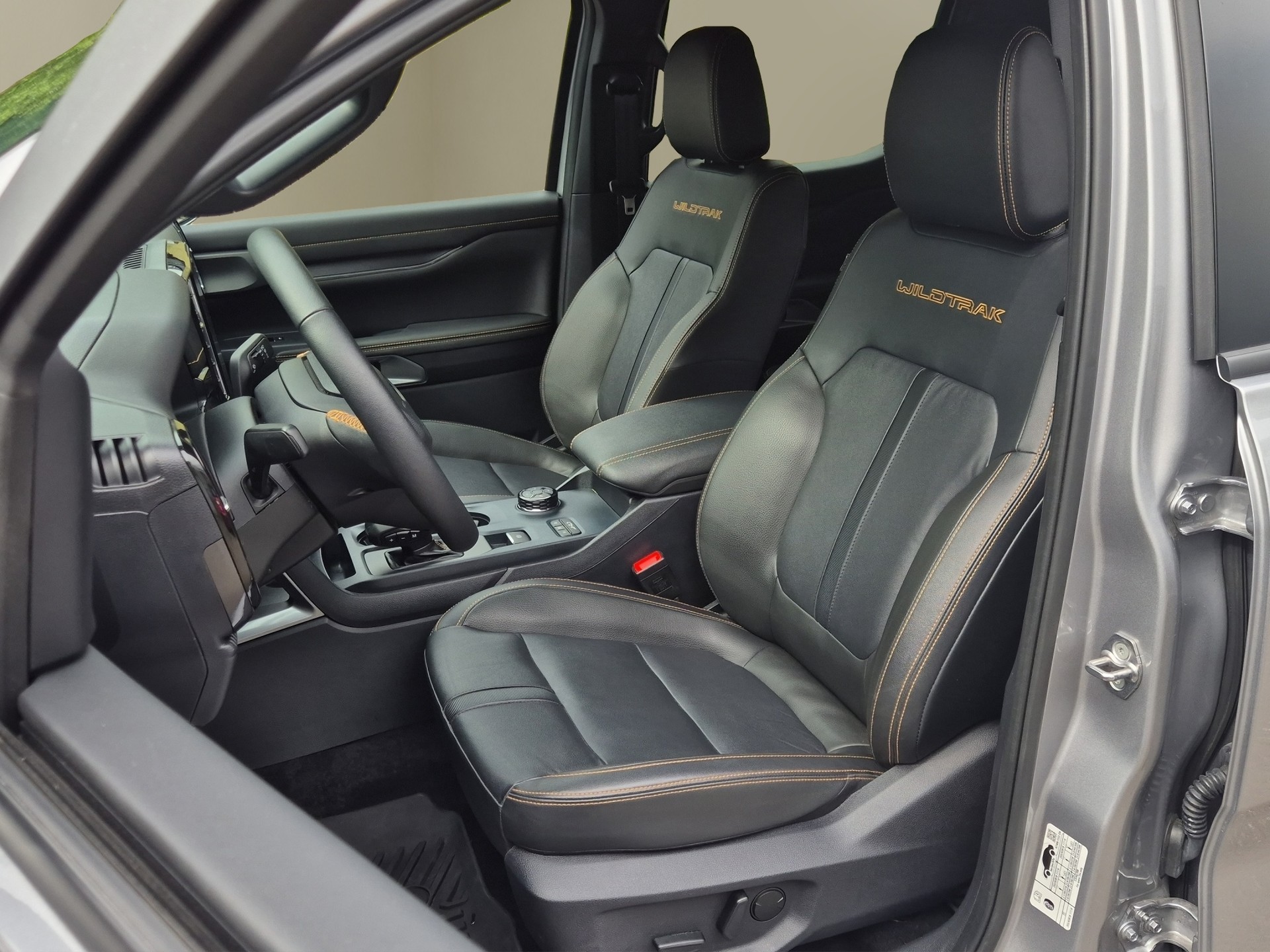 FORD Ranger Wildtrak 3.0 Eco Blue e-4WD Automat-image-8