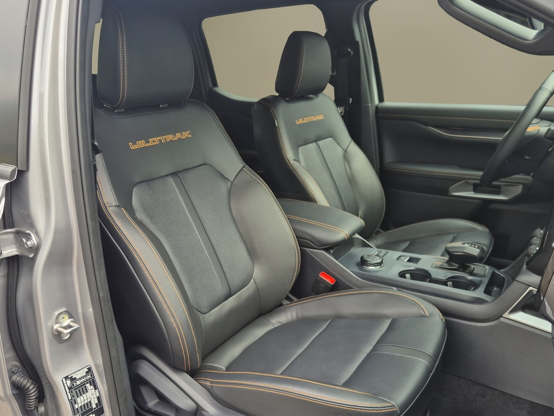 FORD Ranger Wildtrak 3.0 Eco Blue e-4WD Automat-image-15