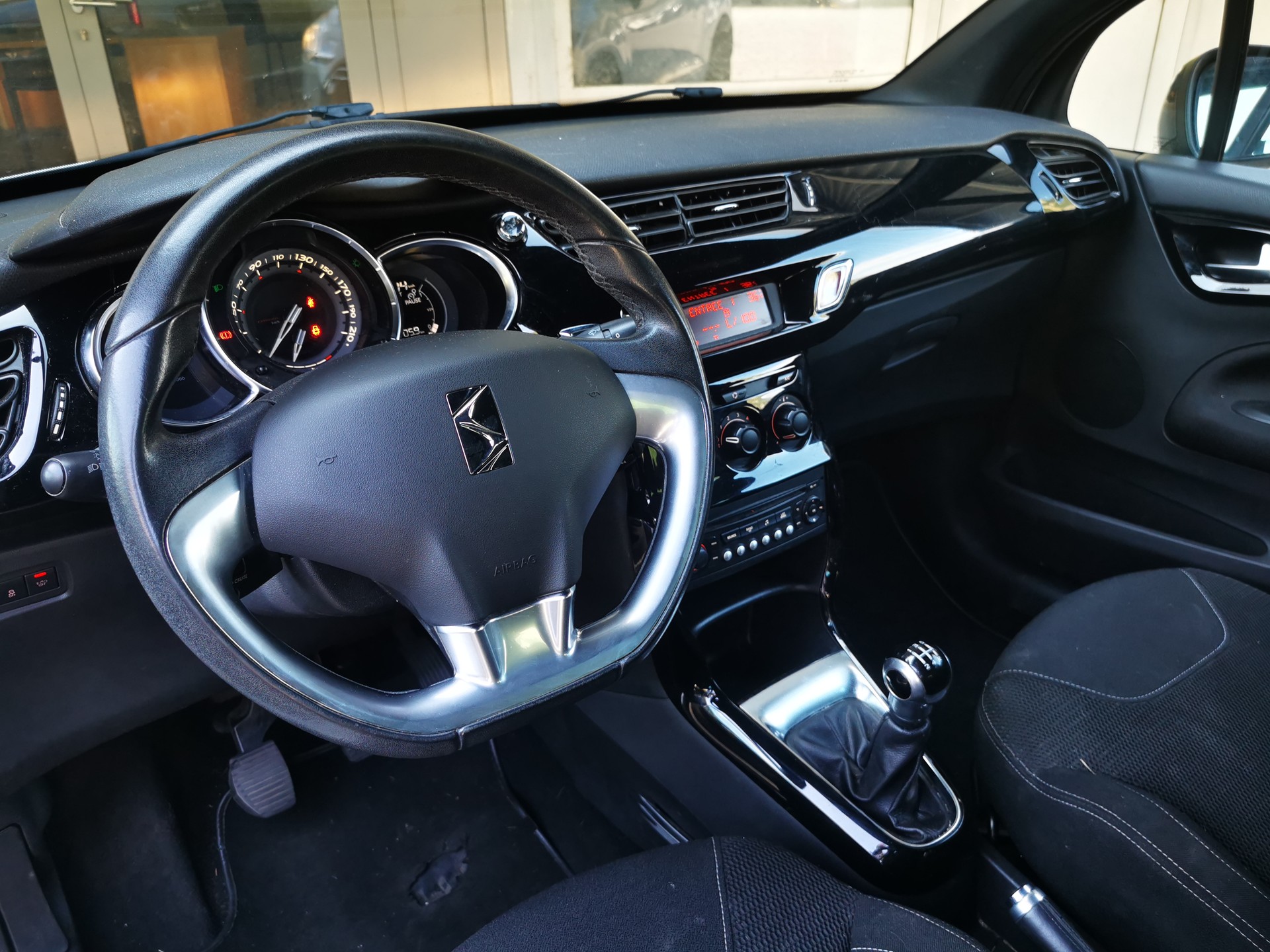 DS AUTOMOBILES DS3 1.2 Pure Tech Eye Tech-image-8