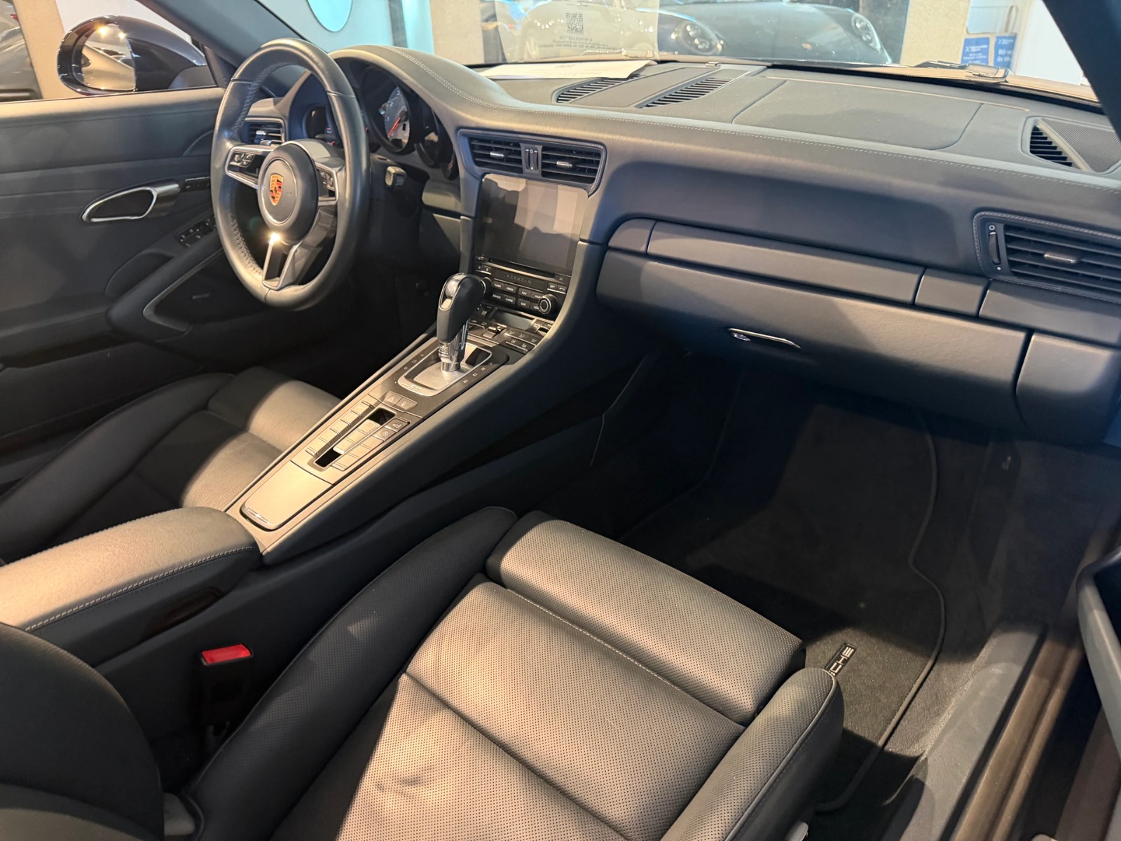 PORSCHE 911 Cabriolet 3.0 Carrera S PDK-image-12