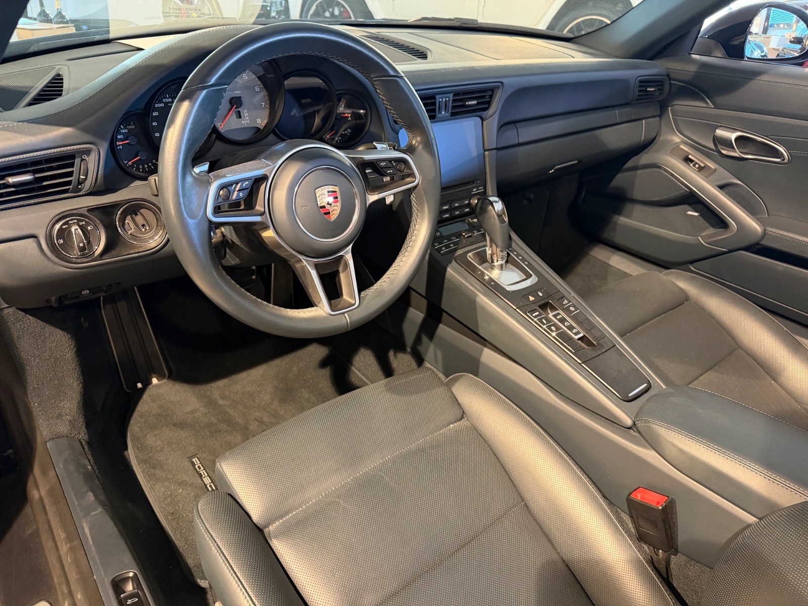 PORSCHE 911 Cabriolet 3.0 Carrera S PDK-image-15