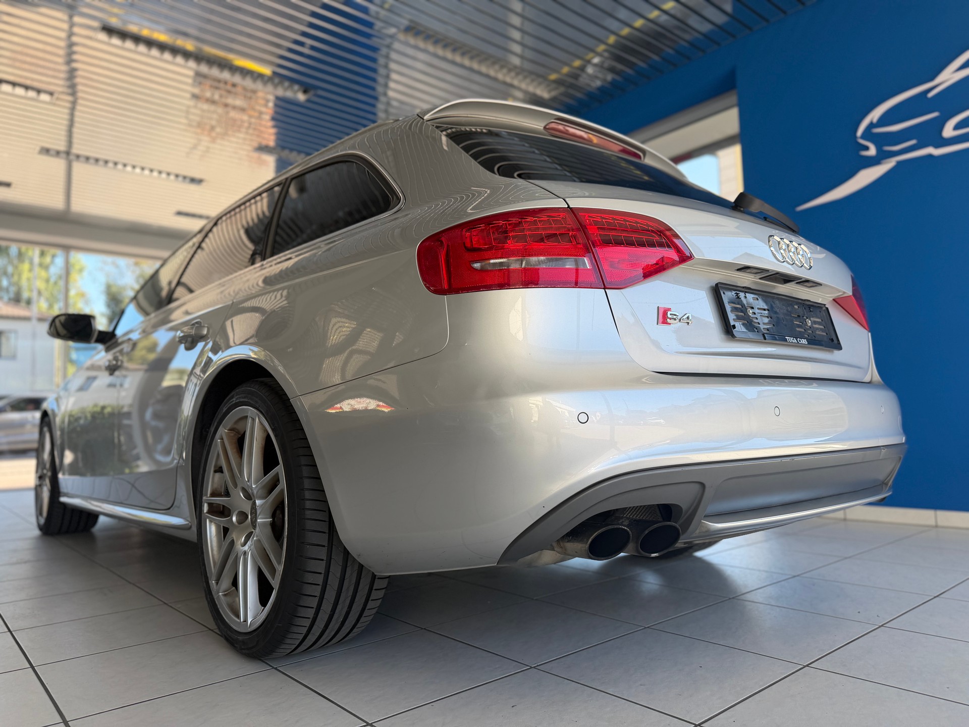 AUDI S4 Avant 3.0 TFSI quattro S-tronic-image-7
