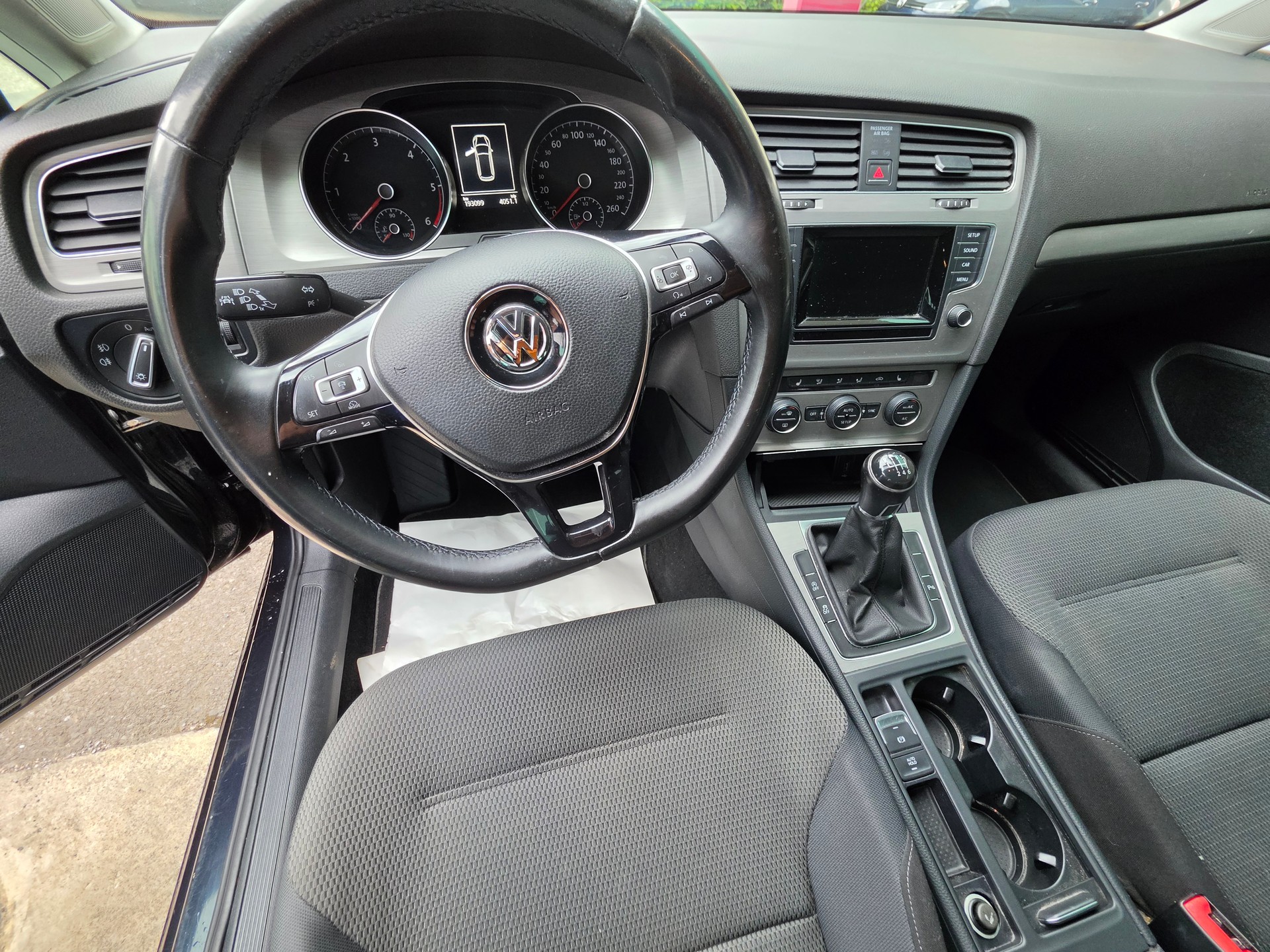 VW Golf Variant 1.6 TDI Comfortline 4Motion-image-8