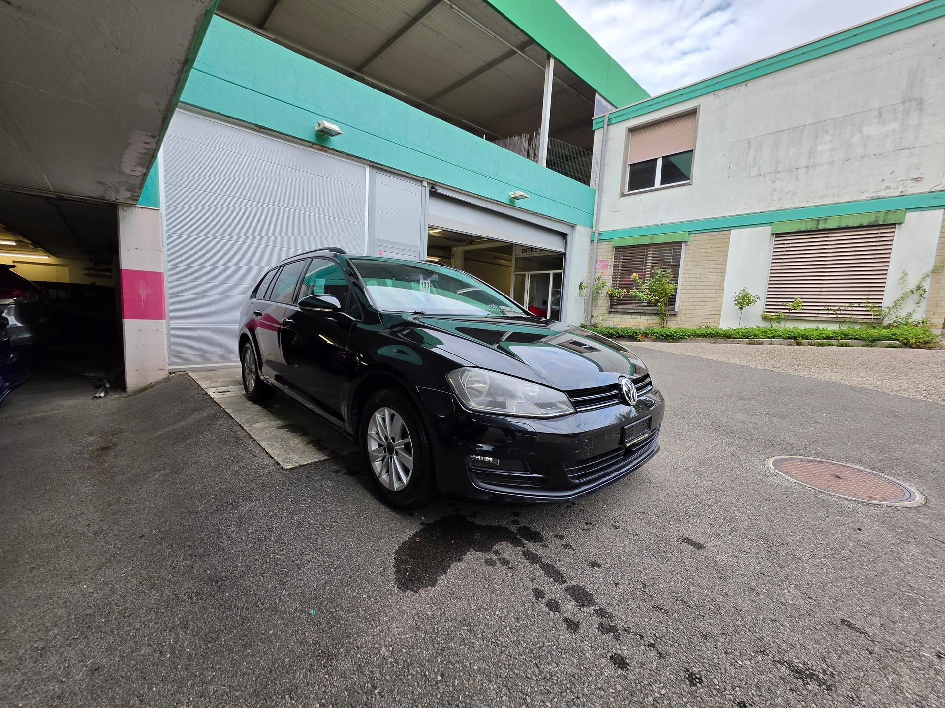 VW Golf Variant 1.6 TDI Comfortline 4Motion-image-3