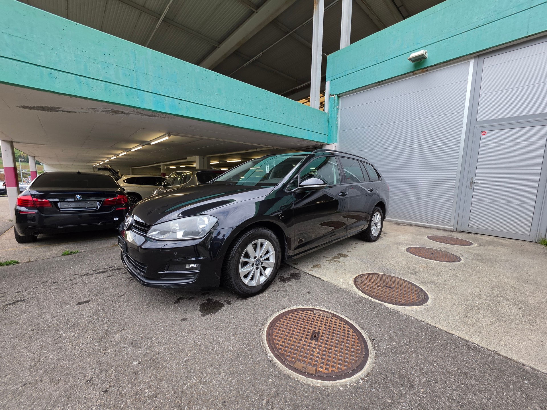 VW Golf Variant 1.6 TDI Comfortline 4Motion-image-1