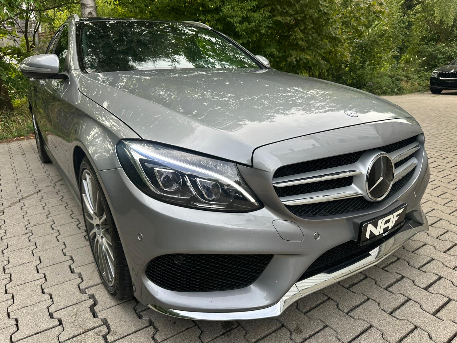 MERCEDES-BENZ C 400 AMG Line 4Matic 7G-Tronic-image-6