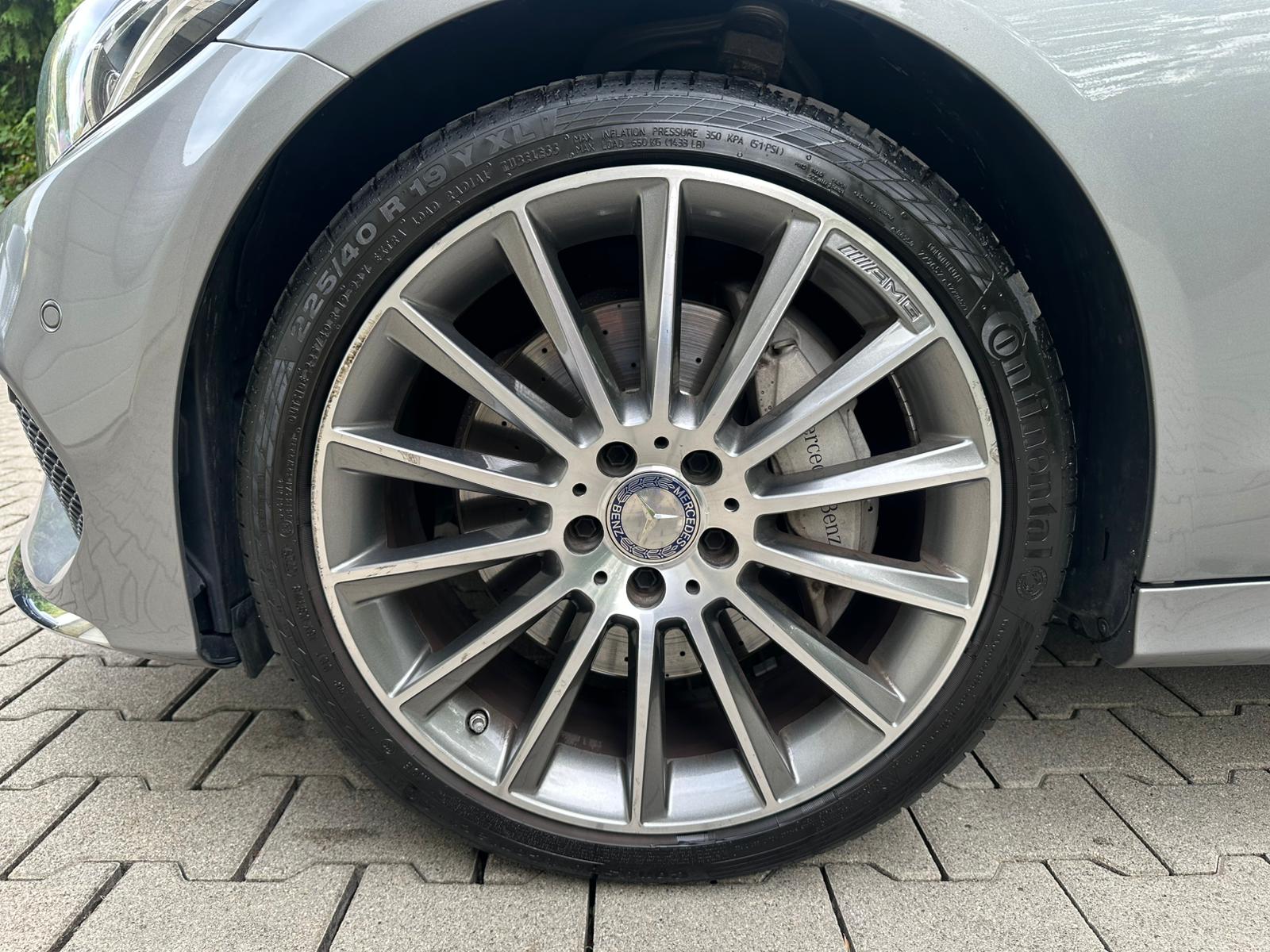 MERCEDES-BENZ C 400 AMG Line 4Matic 7G-Tronic-image-8
