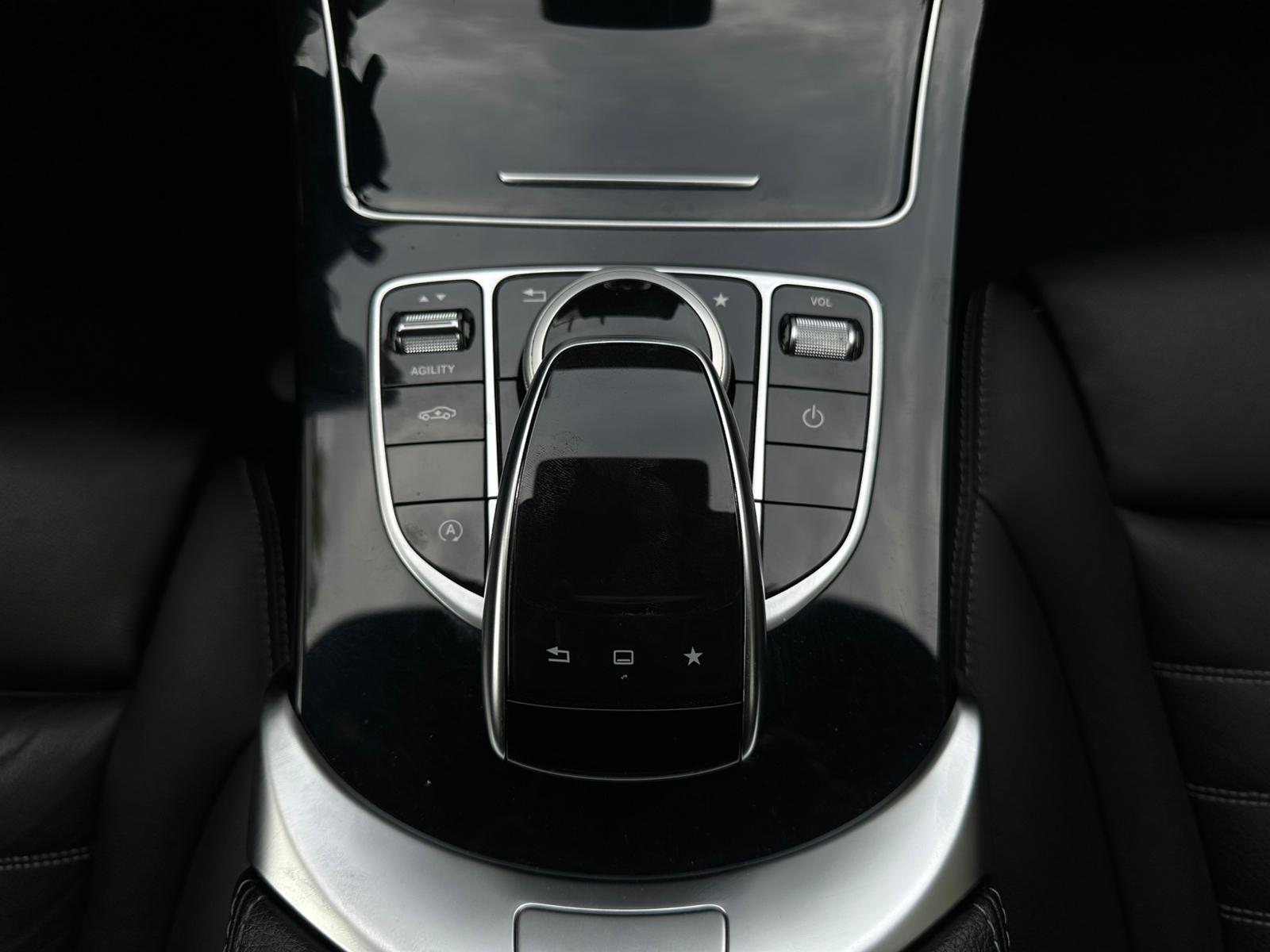 MERCEDES-BENZ C 400 AMG Line 4Matic 7G-Tronic-image-22