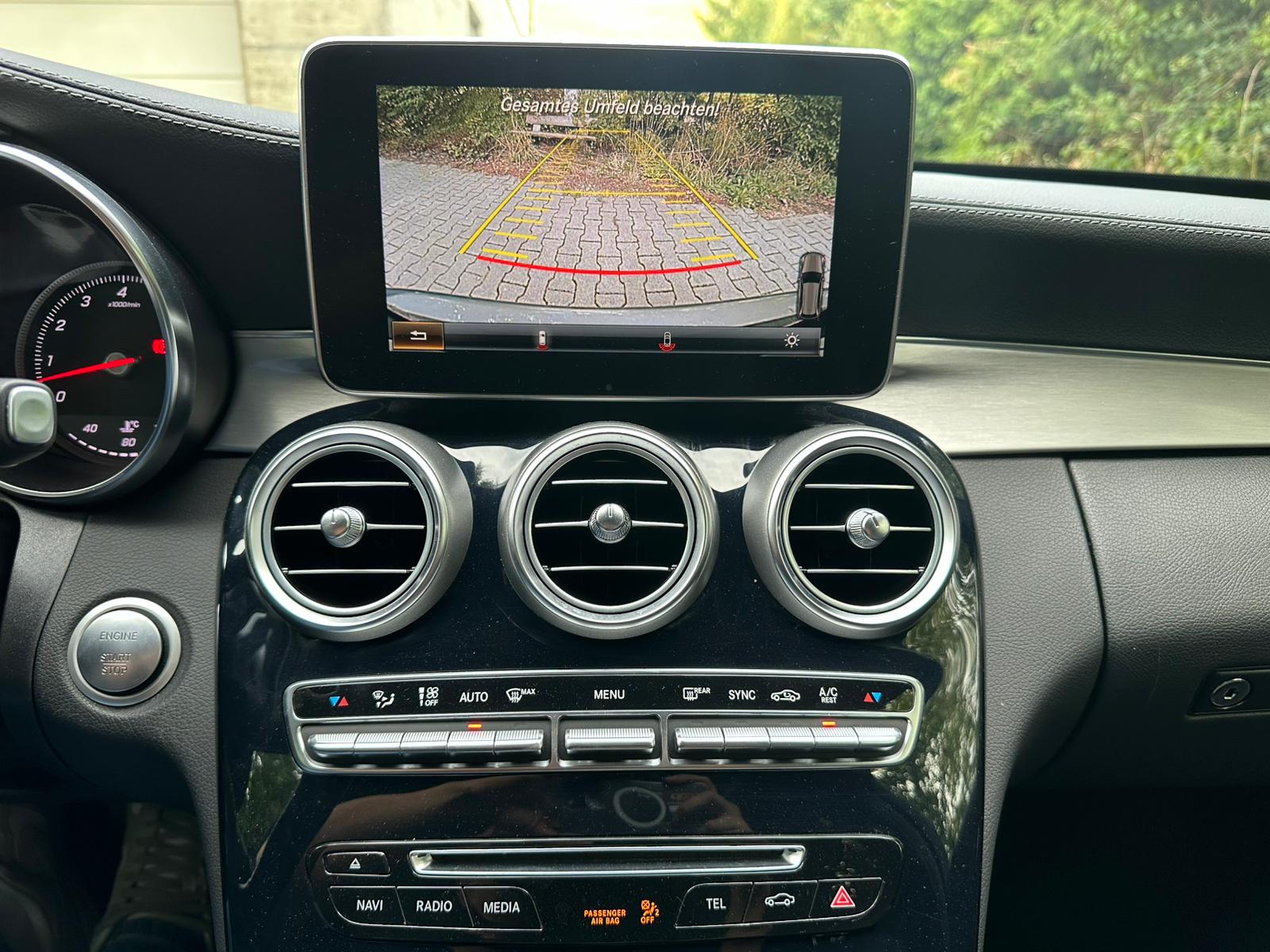 MERCEDES-BENZ C 400 AMG Line 4Matic 7G-Tronic-image-21