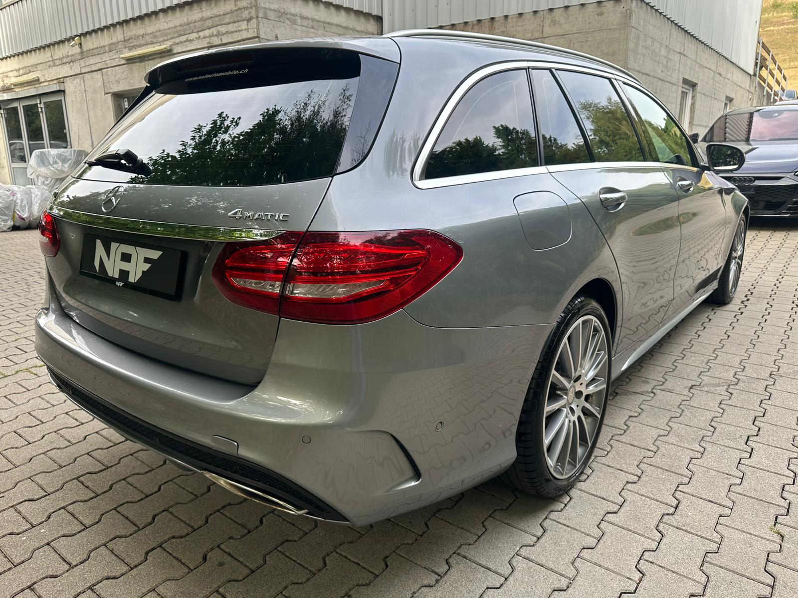MERCEDES-BENZ C 400 AMG Line 4Matic 7G-Tronic-image-4