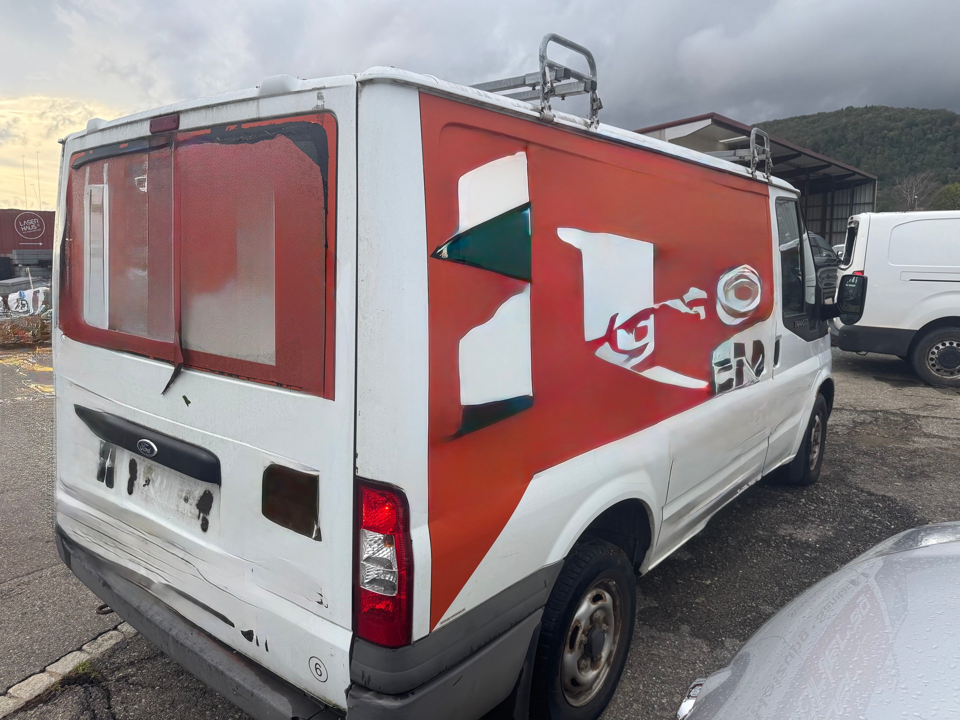 FORD Transit Van 260S Level 2-image-5