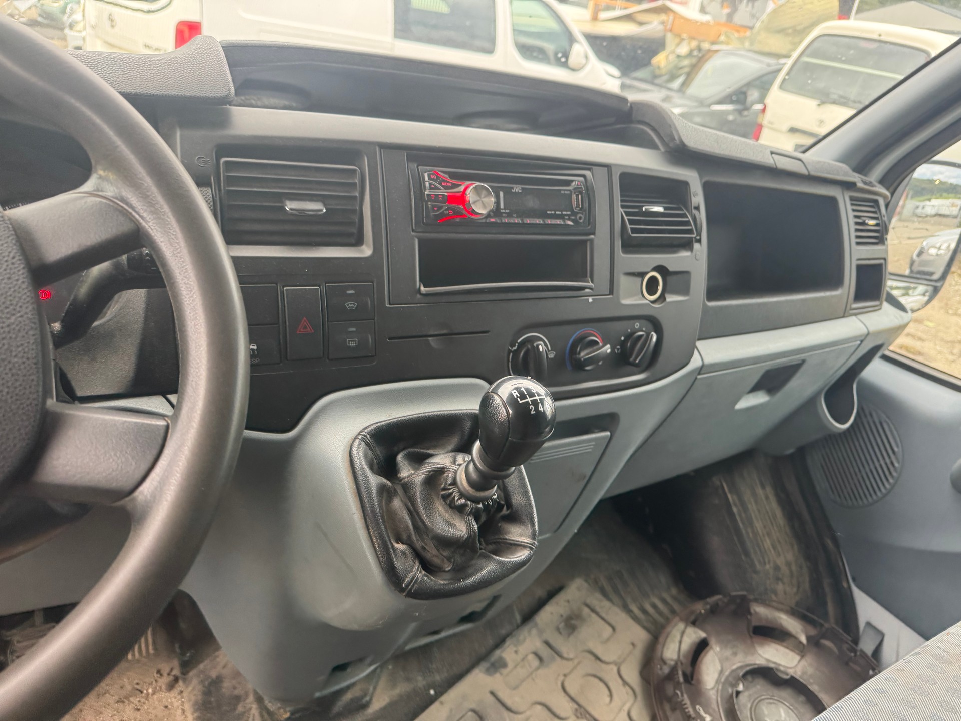 FORD Transit Van 260S Level 2-image-8