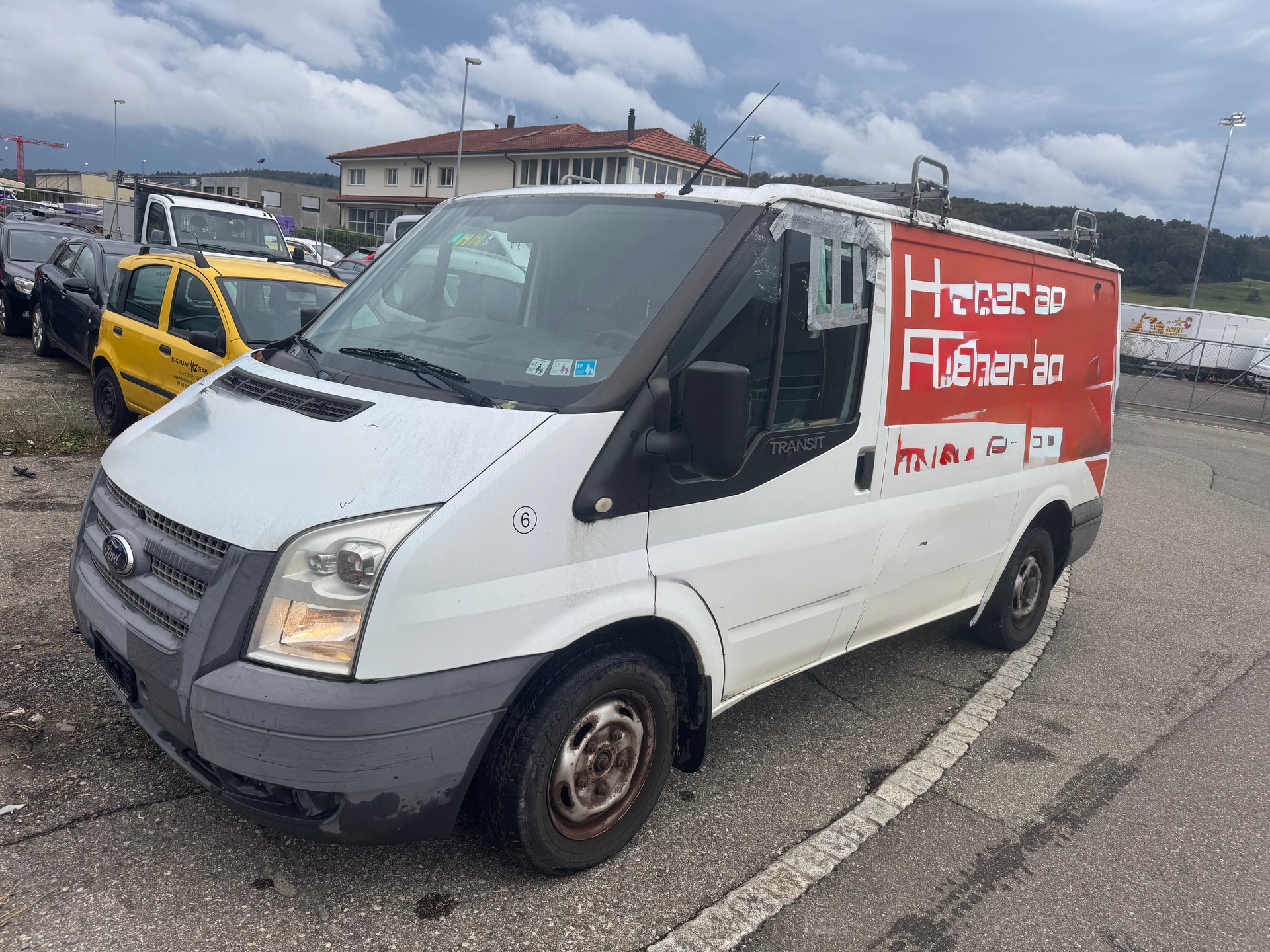 FORD Transit Van 260S Level 2-image-1