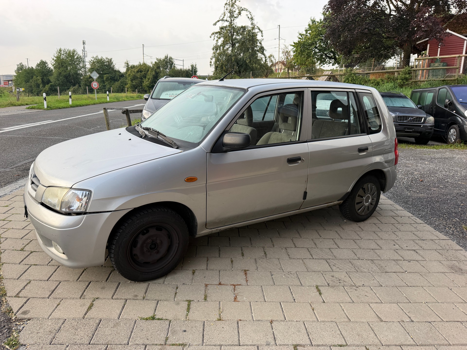 MAZDA Demio 1.3i-16 Youngster-image-3