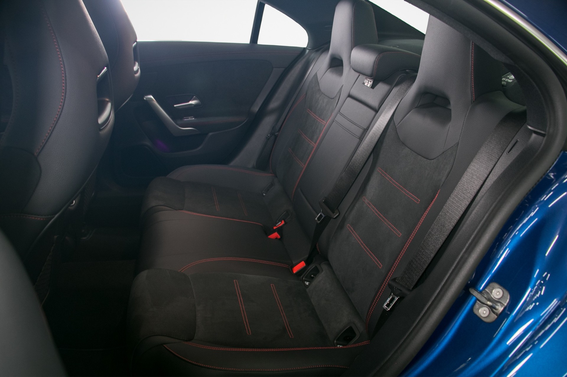 MERCEDES-BENZ CLA 220 d 8G-DCT-image-13