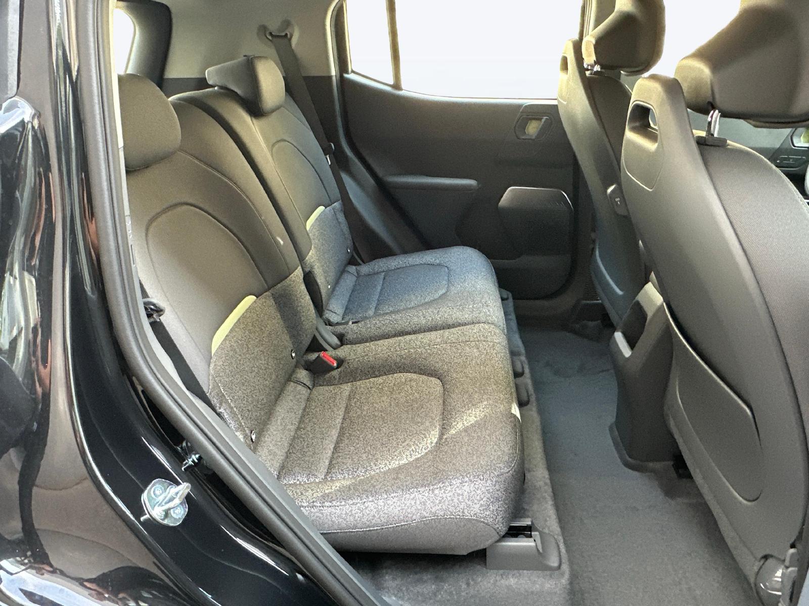 KIA EV2 61 kWh Air 4P-image-10