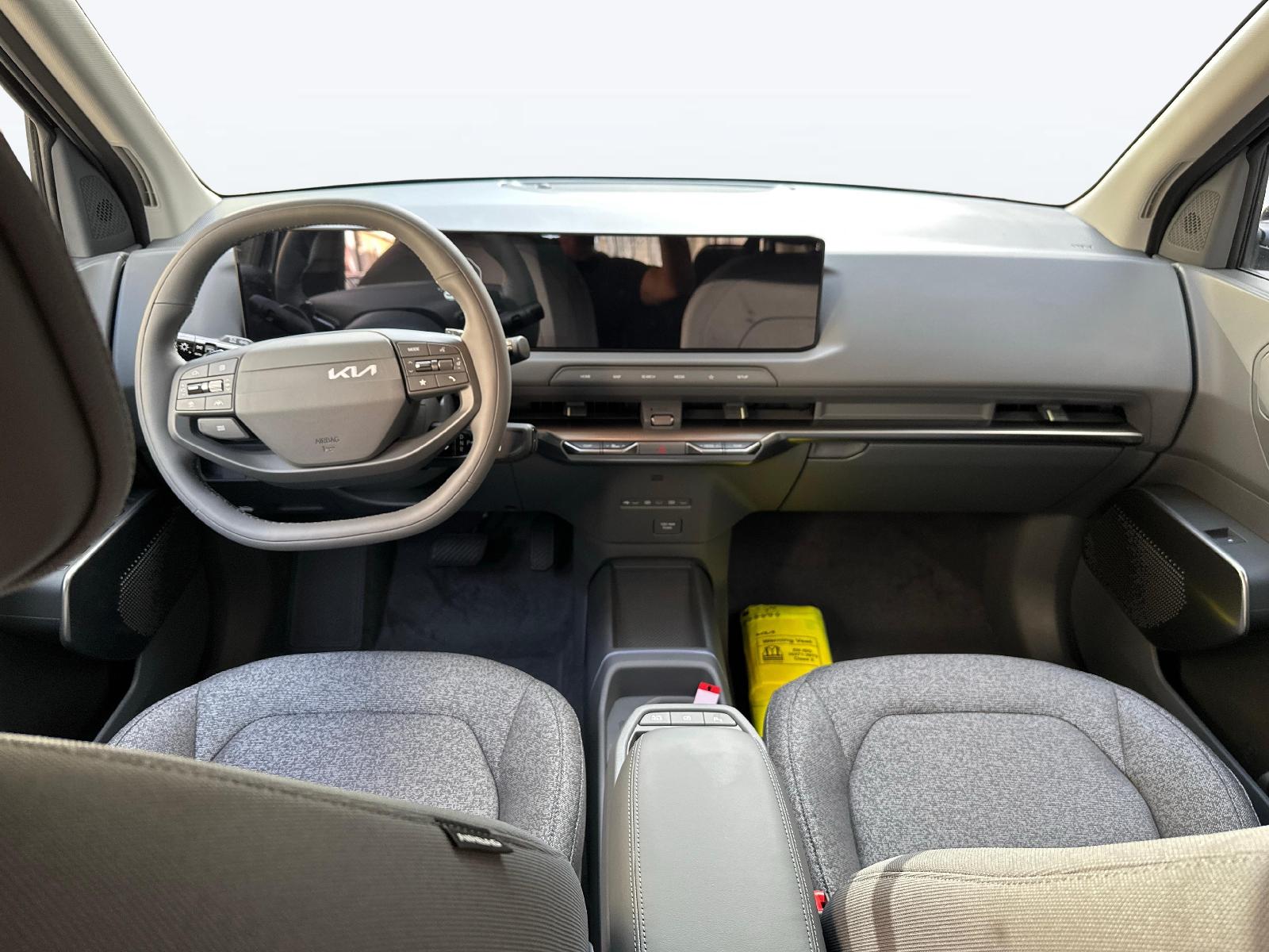 KIA EV2 61 kWh Air 4P-image-8