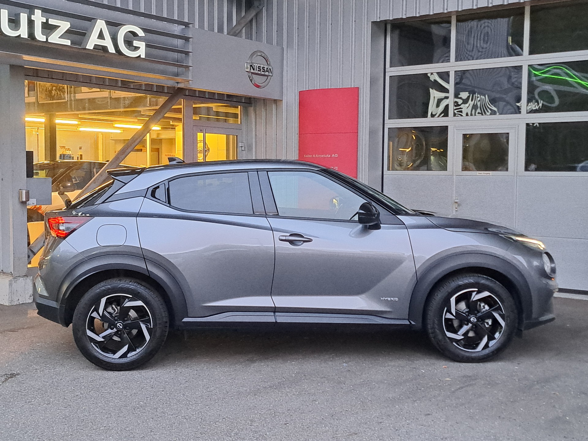 NISSAN Juke 1.6 FHEV N-Connecta-image-3