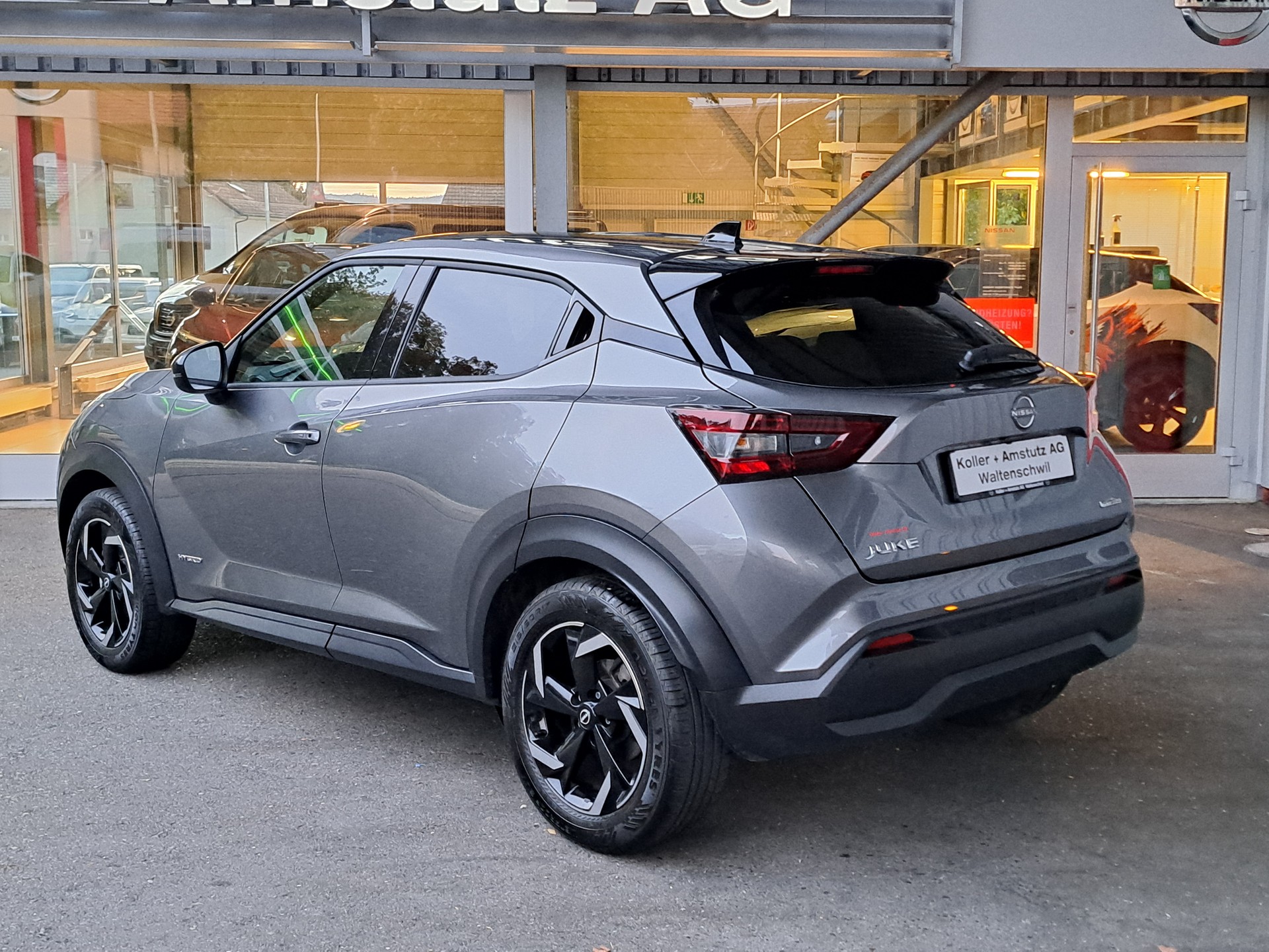 NISSAN Juke 1.6 FHEV N-Connecta-image-5