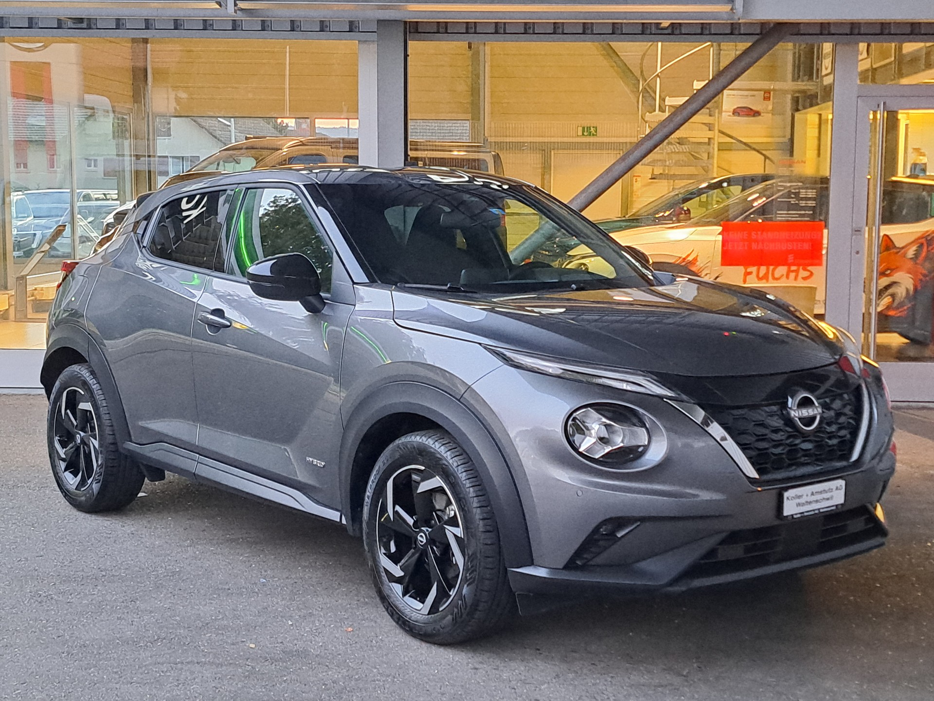 NISSAN Juke 1.6 FHEV N-Connecta-image-2