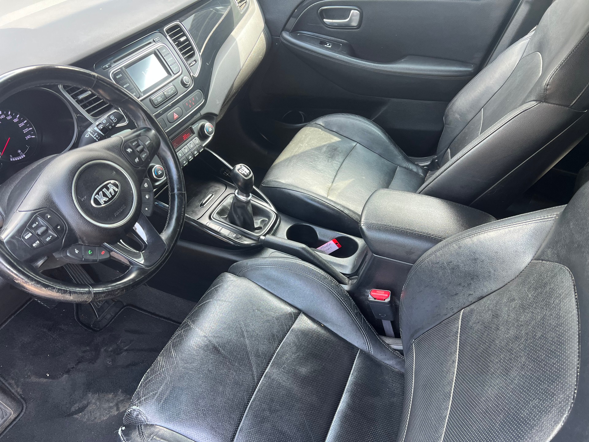 KIA Carens 1.7 CRDi Style-image-6