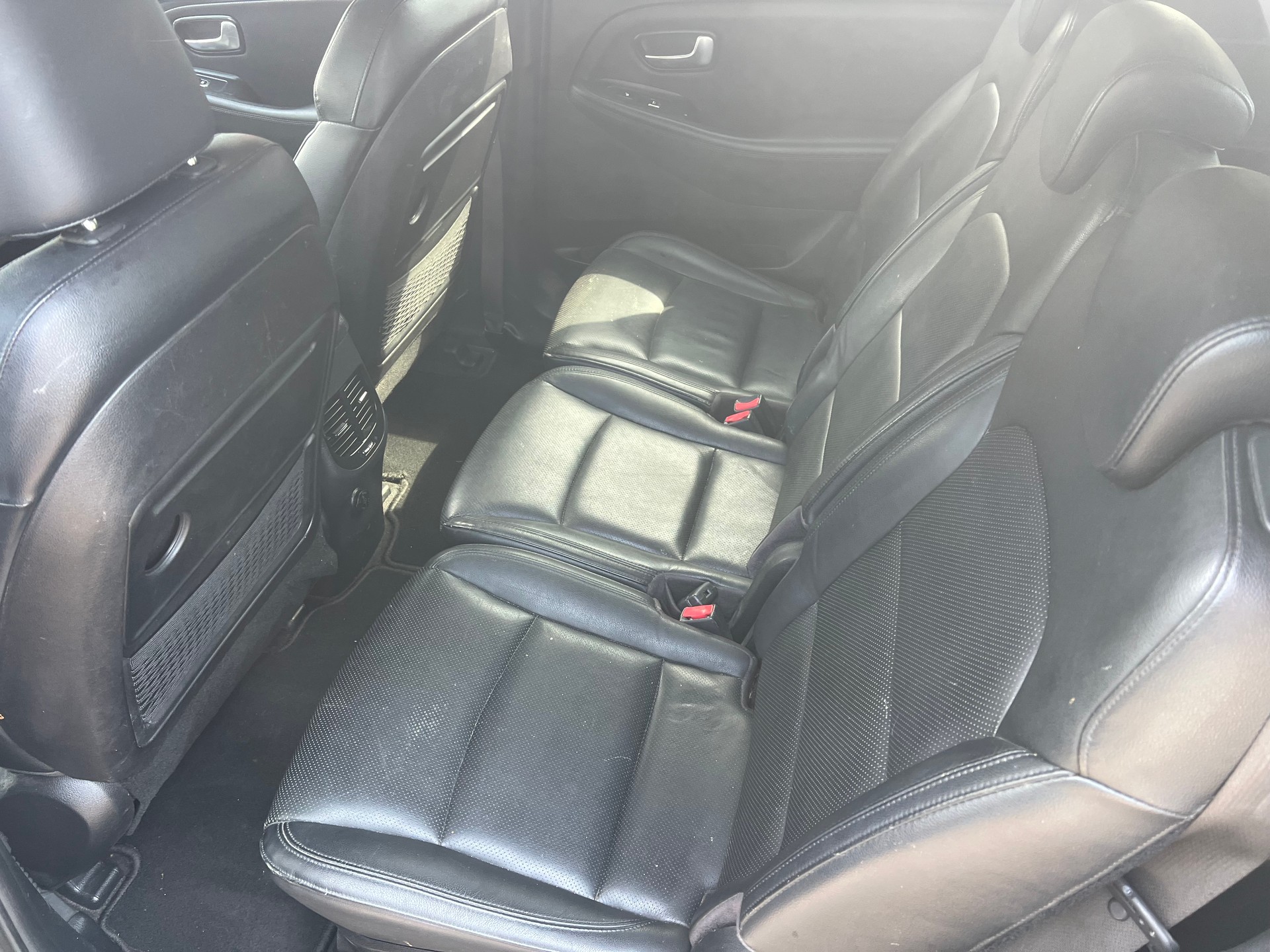KIA Carens 1.7 CRDi Style-image-8