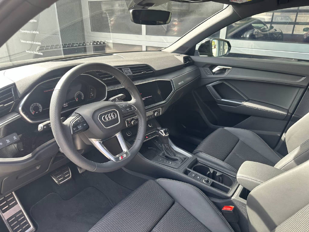 AUDI Q3 Sportback 1.5 35 TFSI S line Attraction S-Tronic-image-5