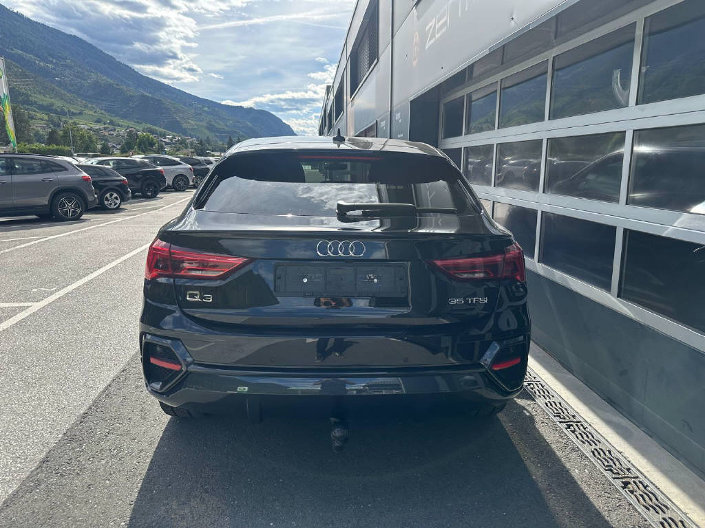 AUDI Q3 Sportback 1.5 35 TFSI S line Attraction S-Tronic-image-4