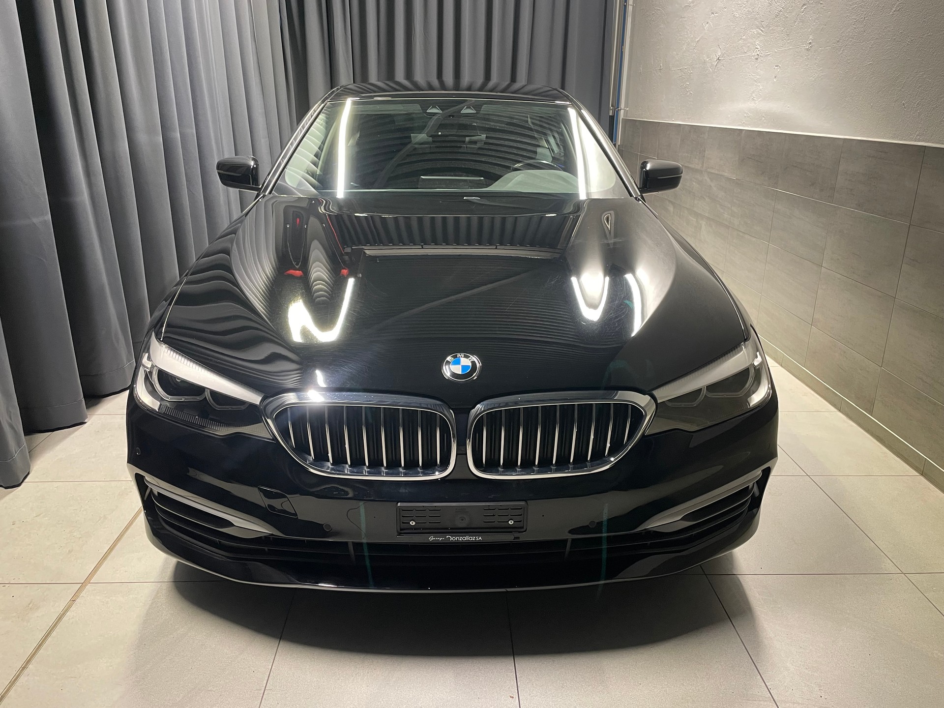 BMW 530i xDrive Steptronic Sport line (58)-image-1