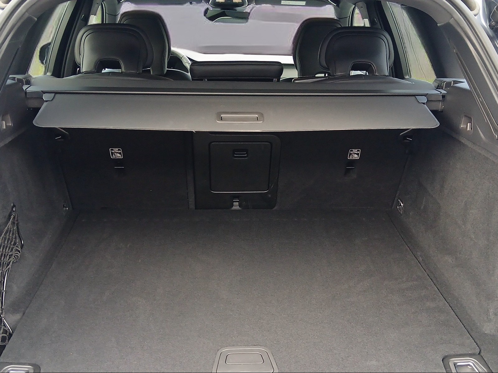 VOLVO XC60 2.0 B5 MH R-Design AWD-image-9